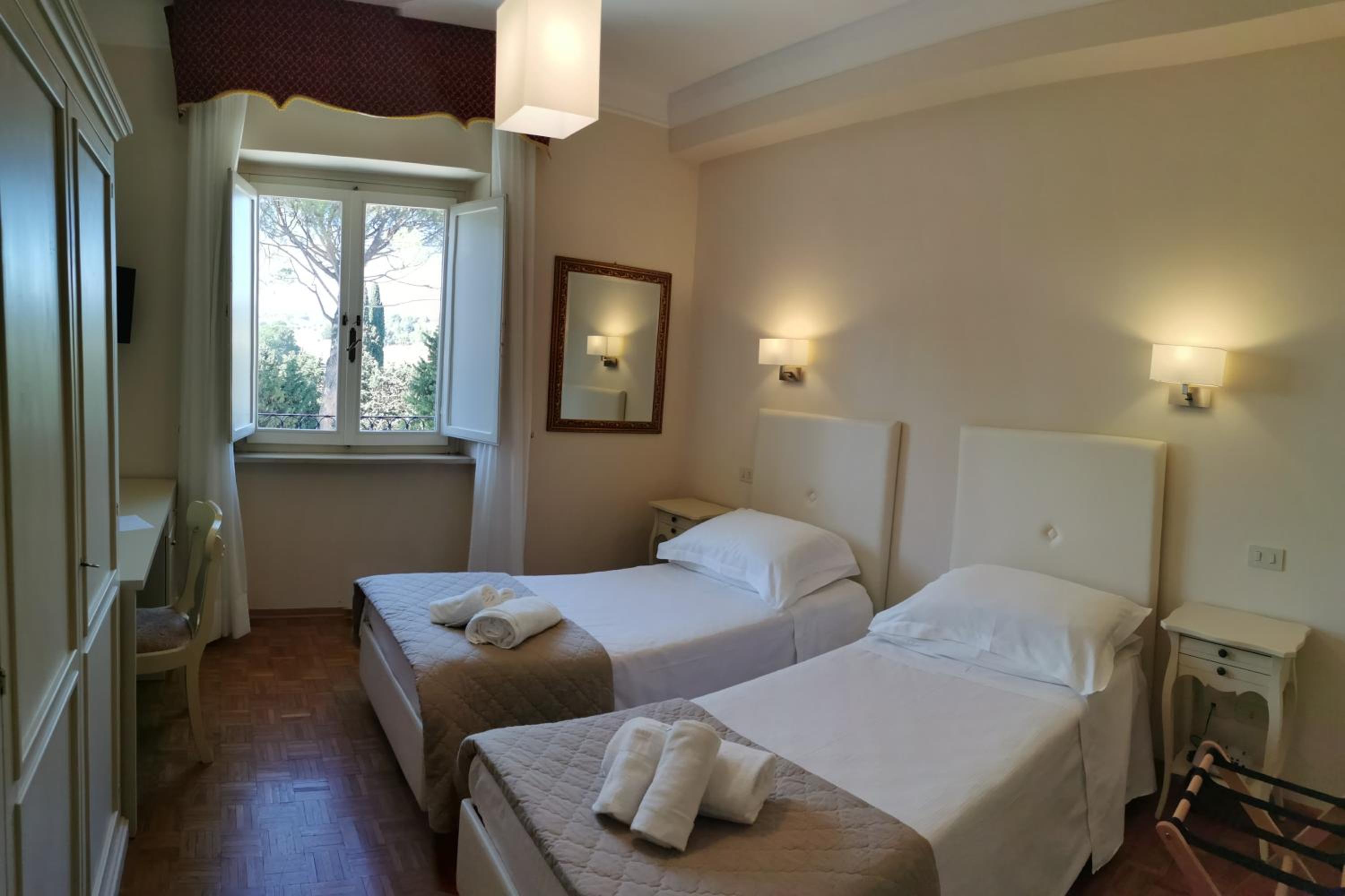 Triple Room photo 2
