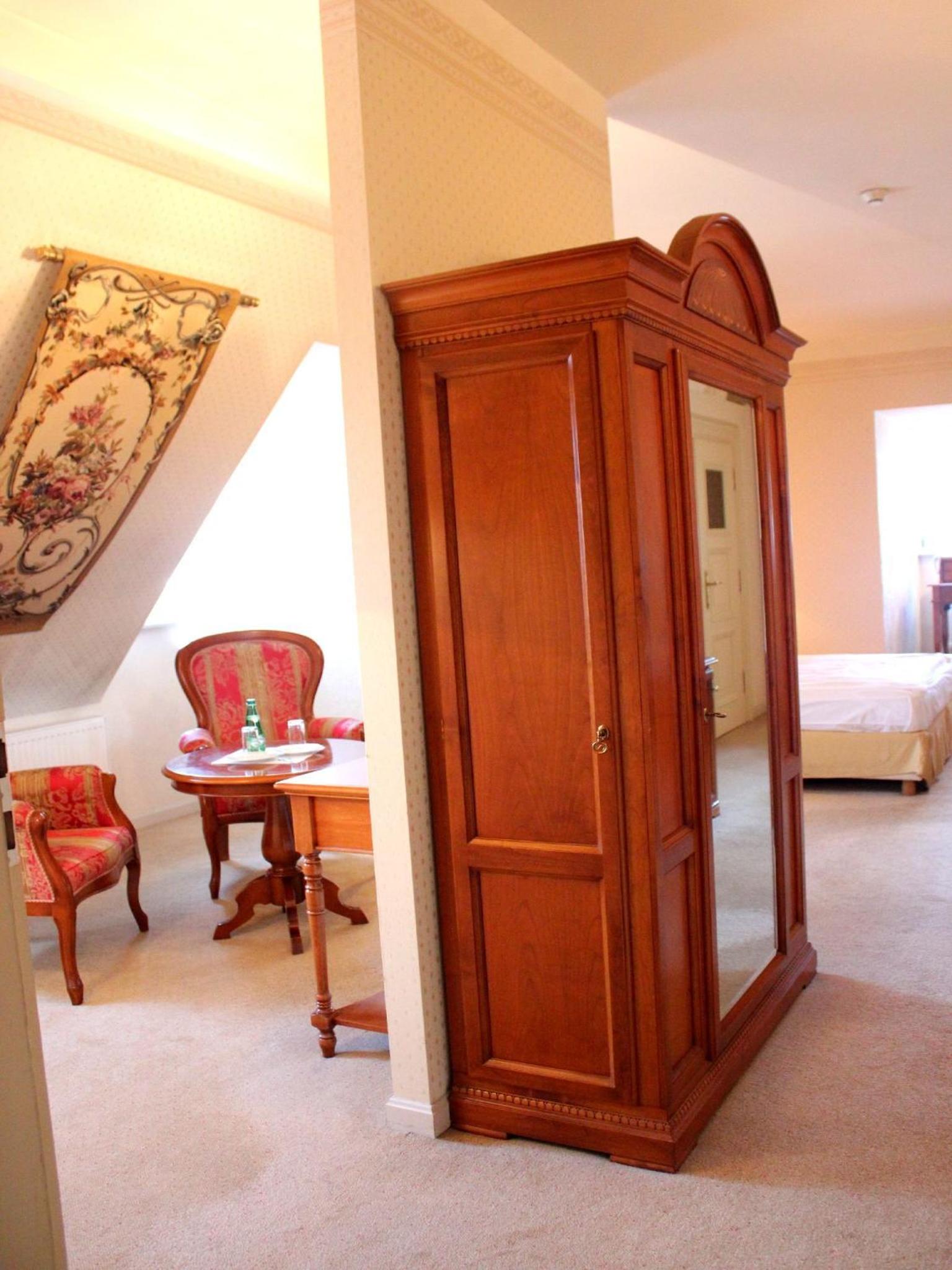 Double Room - Photo 6