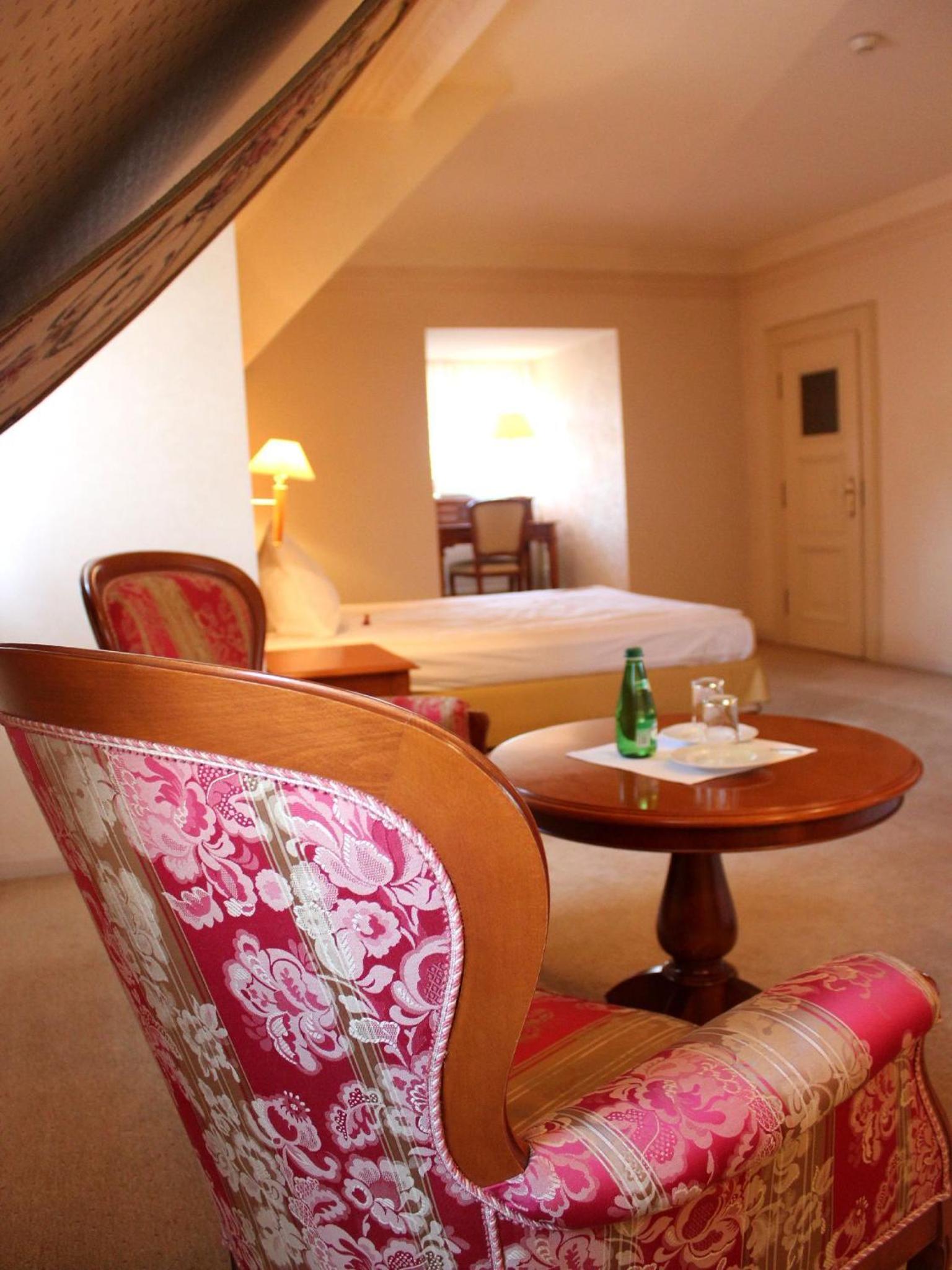 Double Room - Photo 12