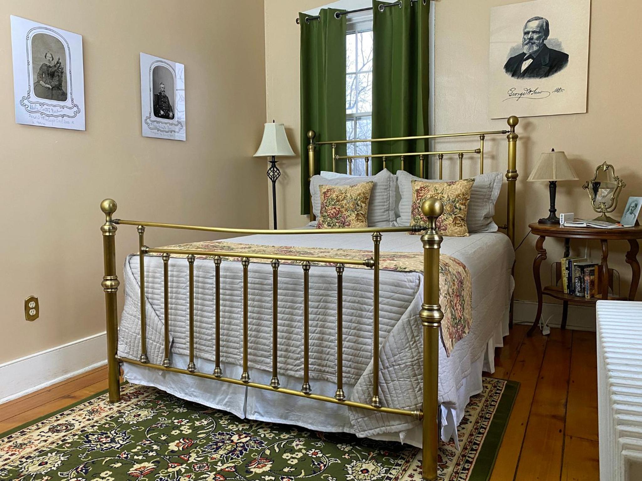 Deluxe Double Room with Bath photo 2