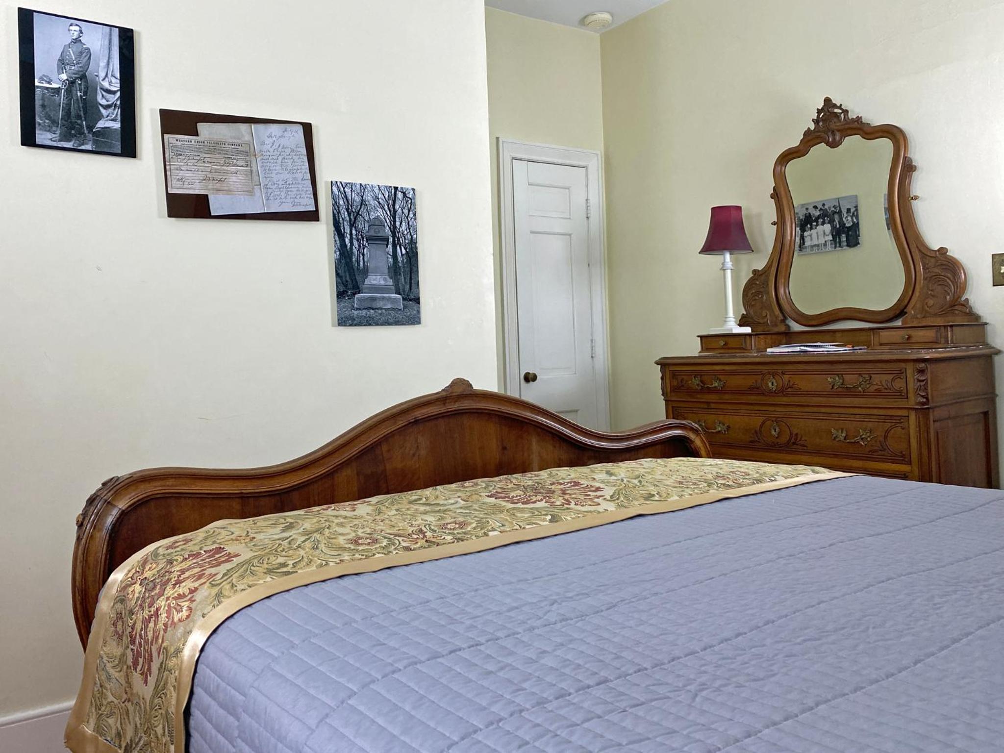 Queen Room photo 3