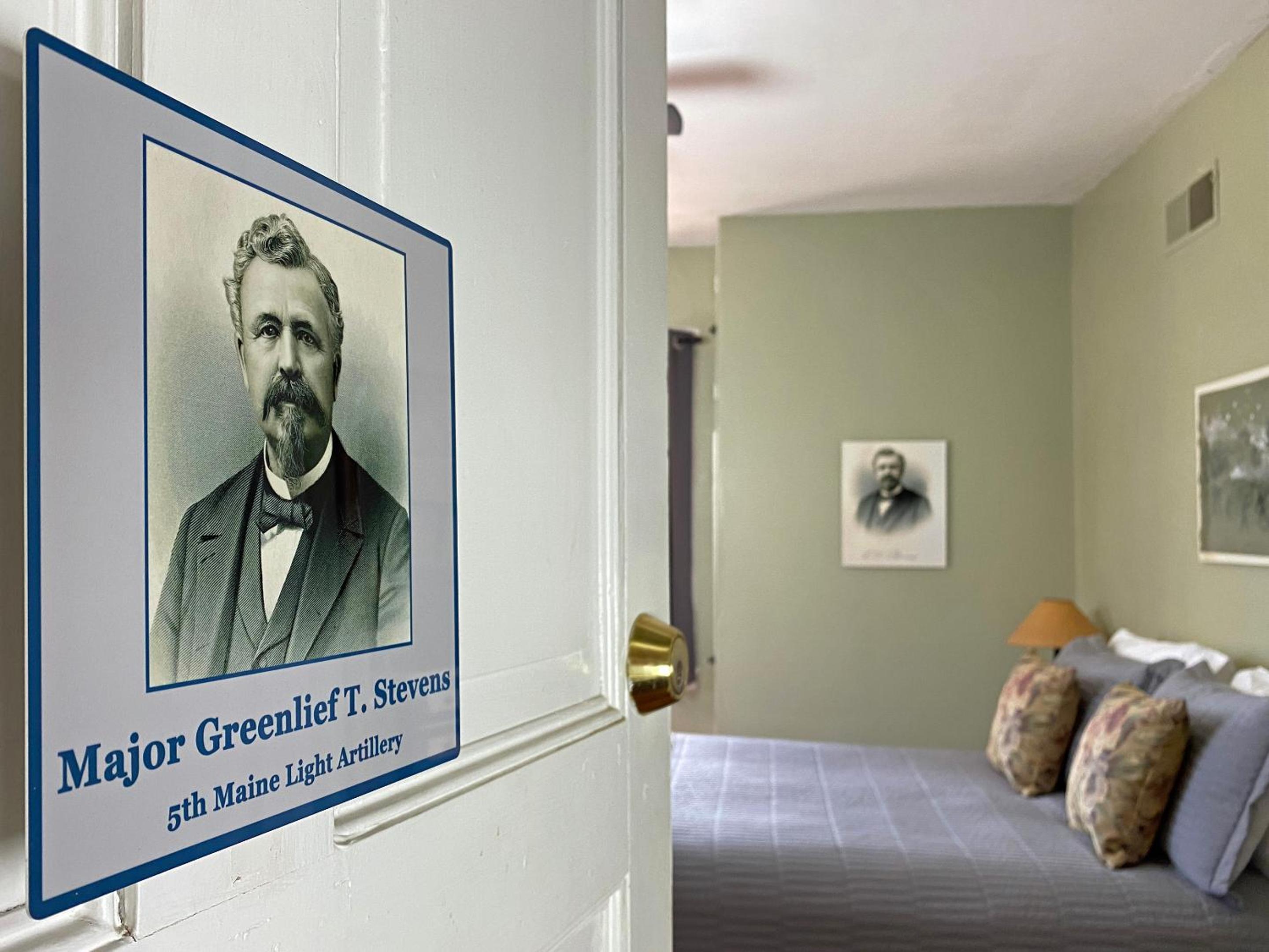 Queen Room photo 1