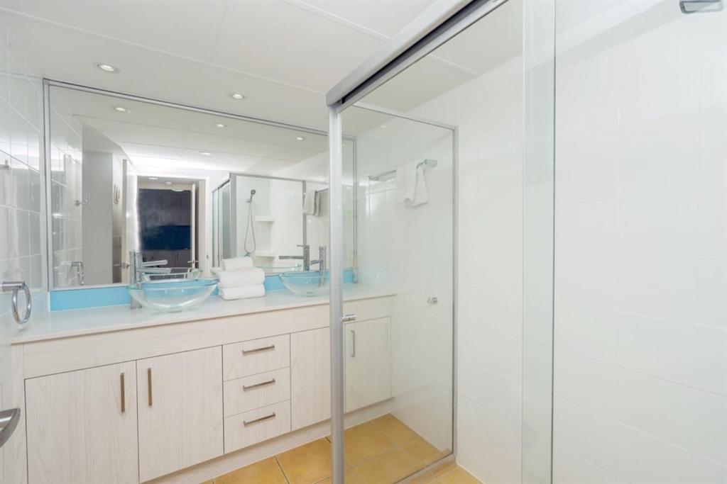 One-Bedroom Apartment thumbnail 5