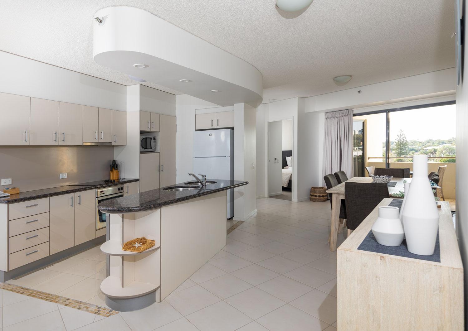 Three-Bedroom Apartment with Ocean View - A photo 2