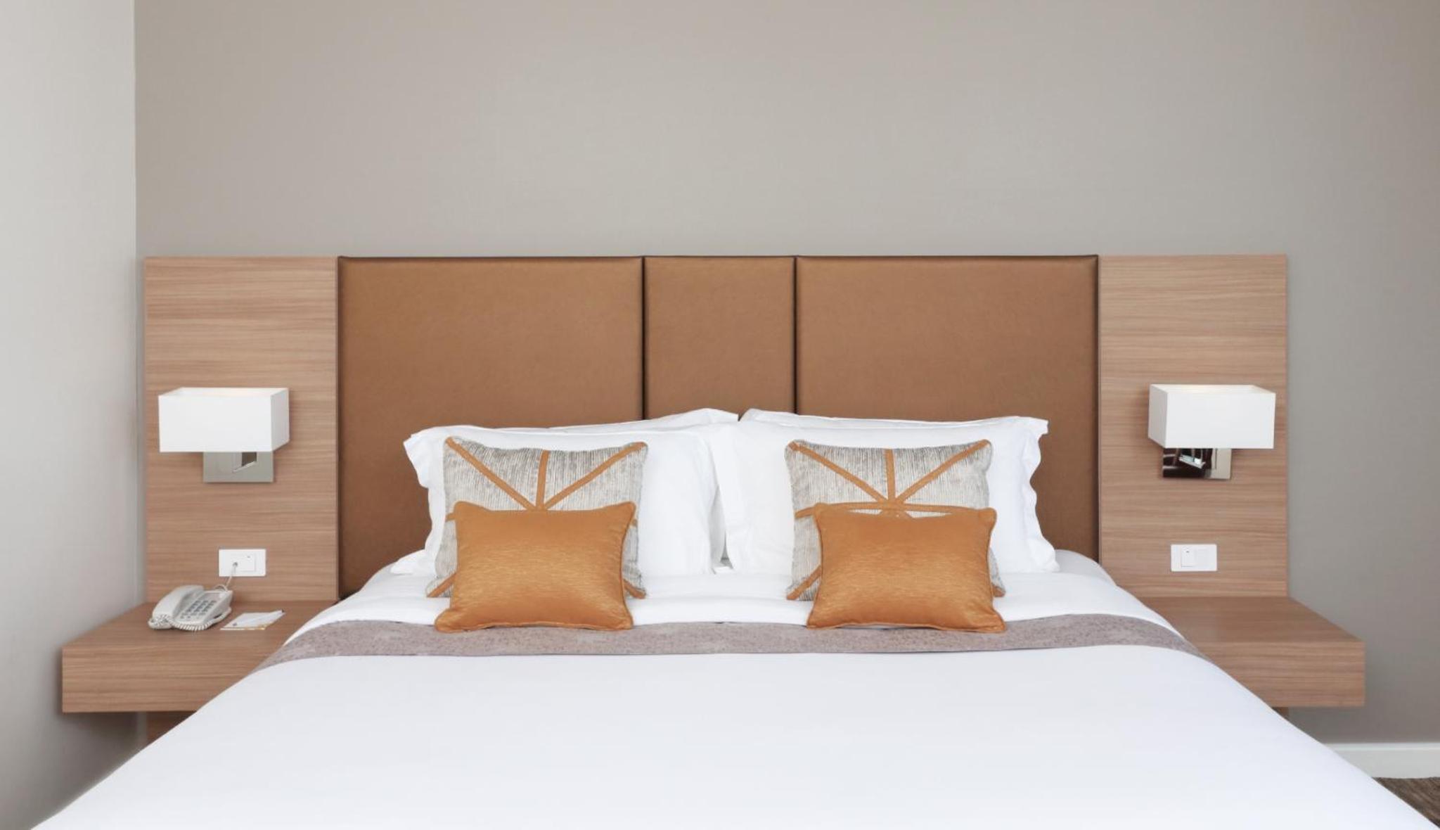 Superior King Room - Photo 3