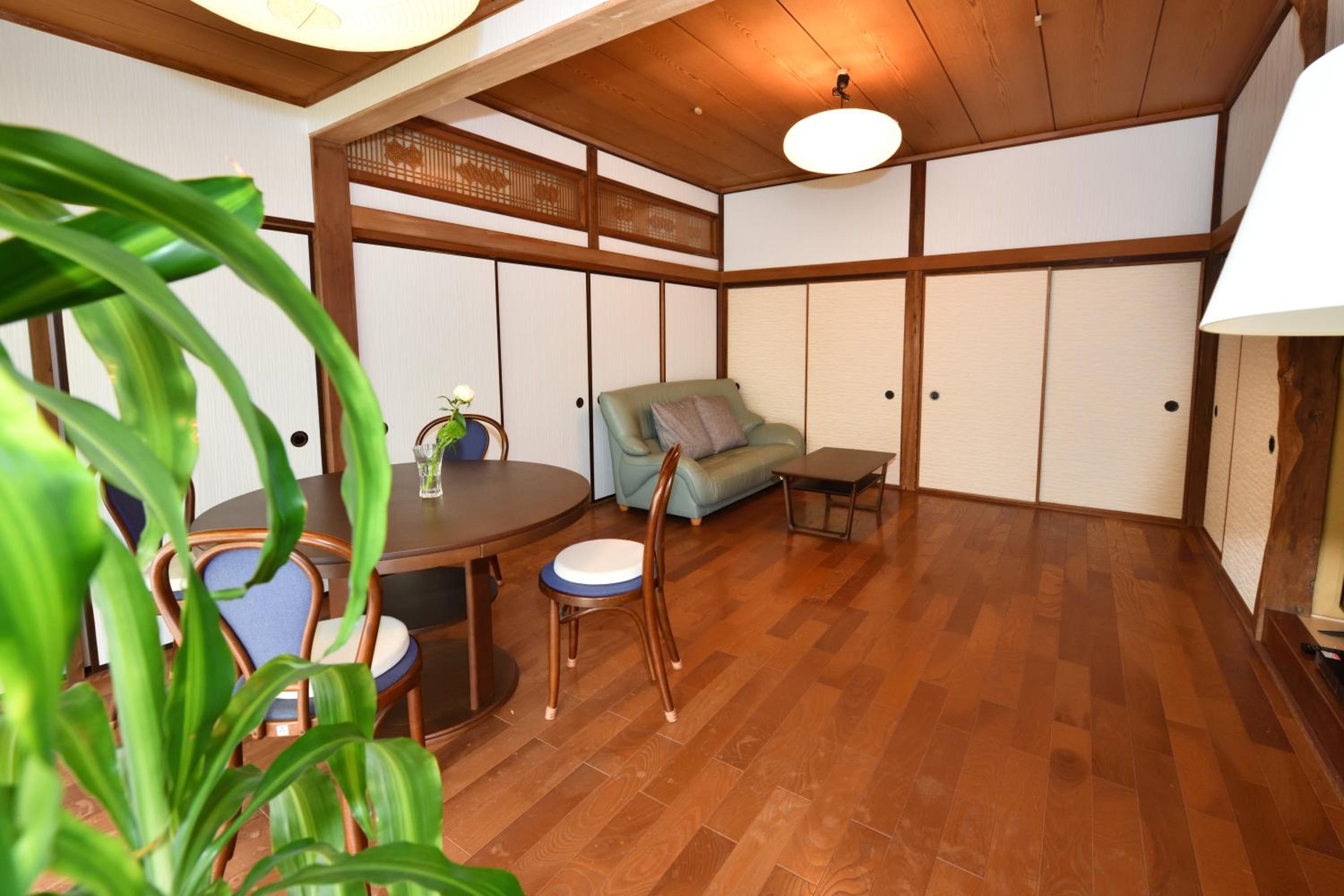 Four-Bedroom House - Photo 9