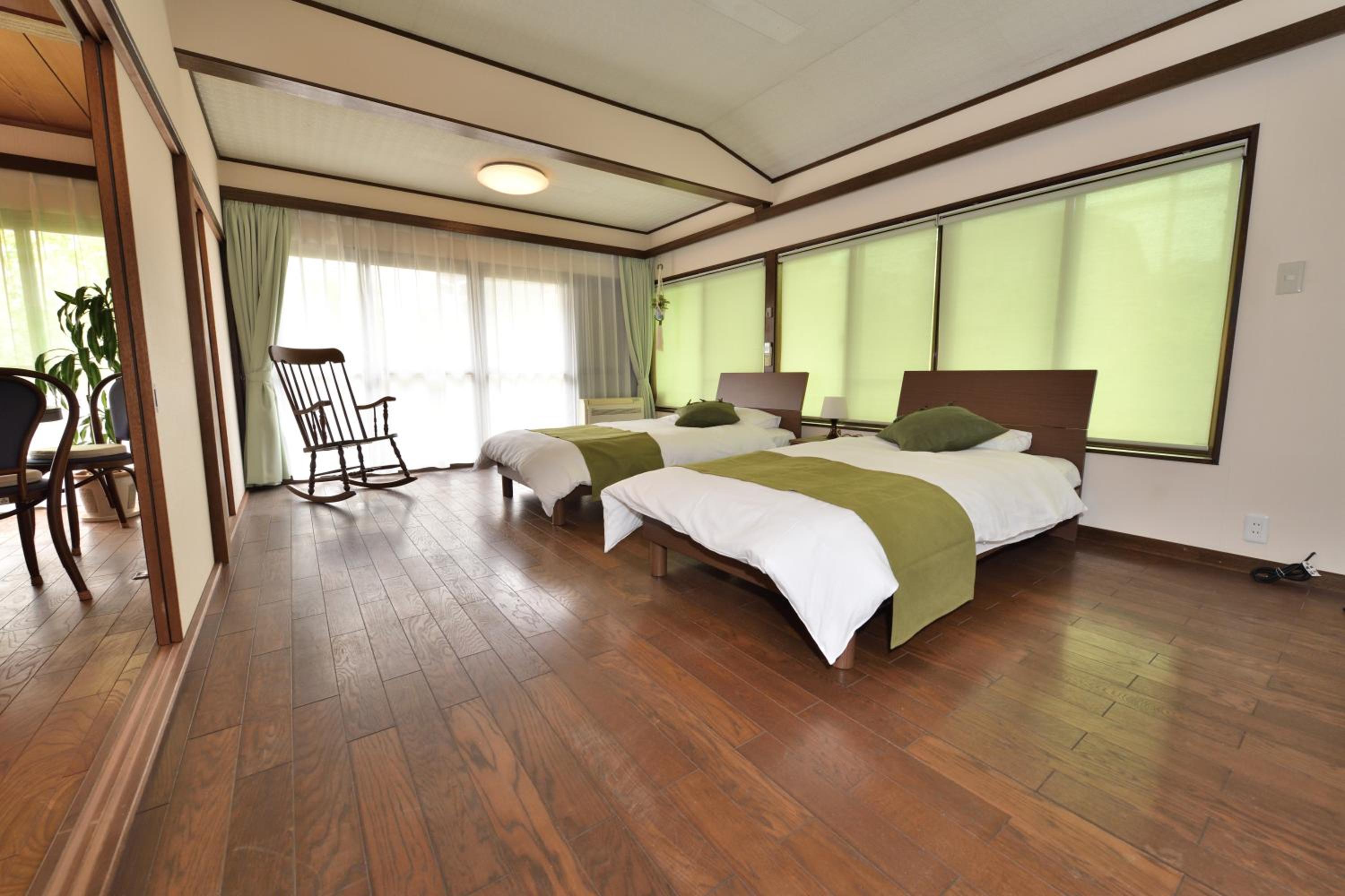 Four-Bedroom House - Photo 4