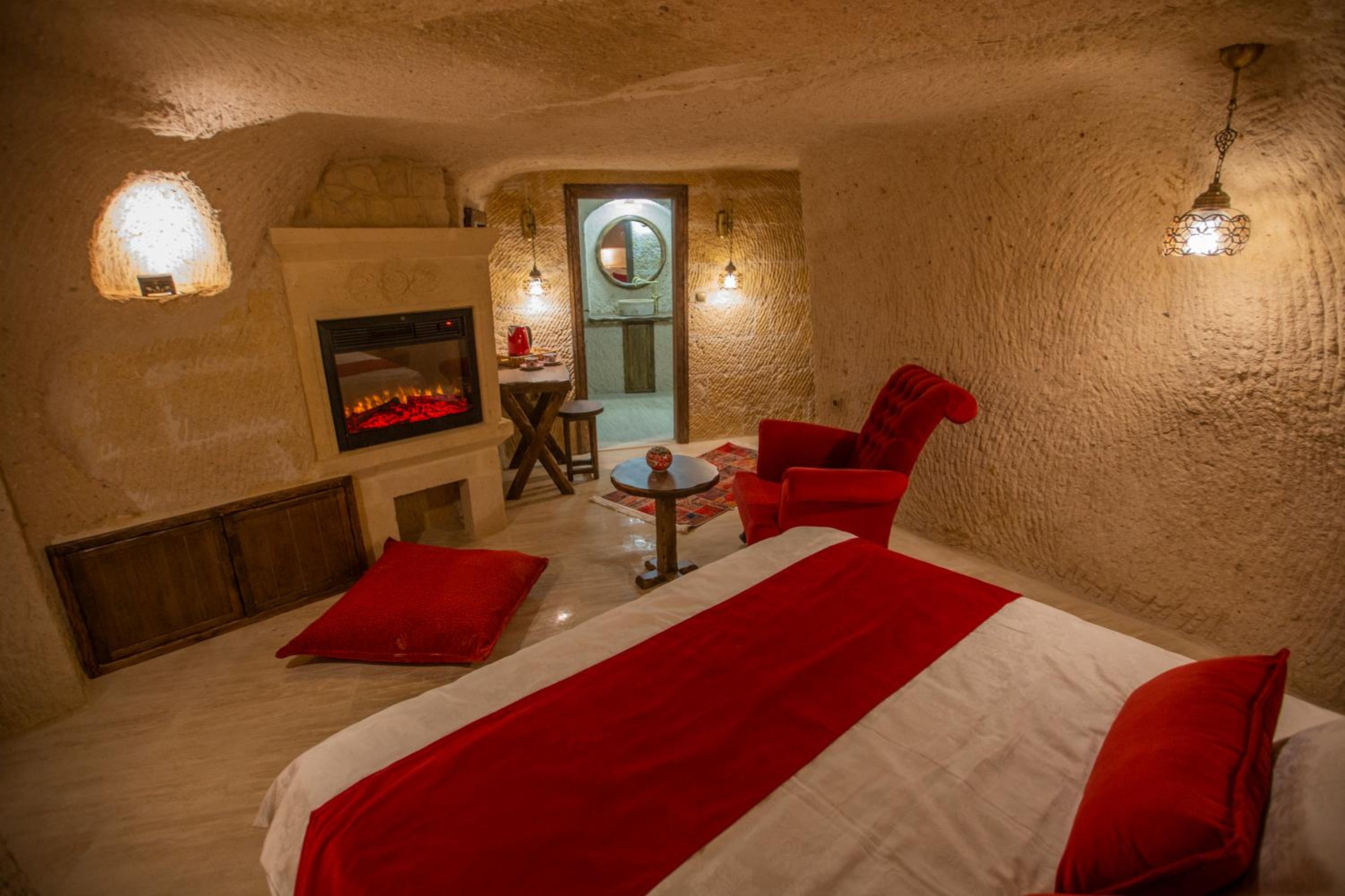 Deluxe Room - Photo 2