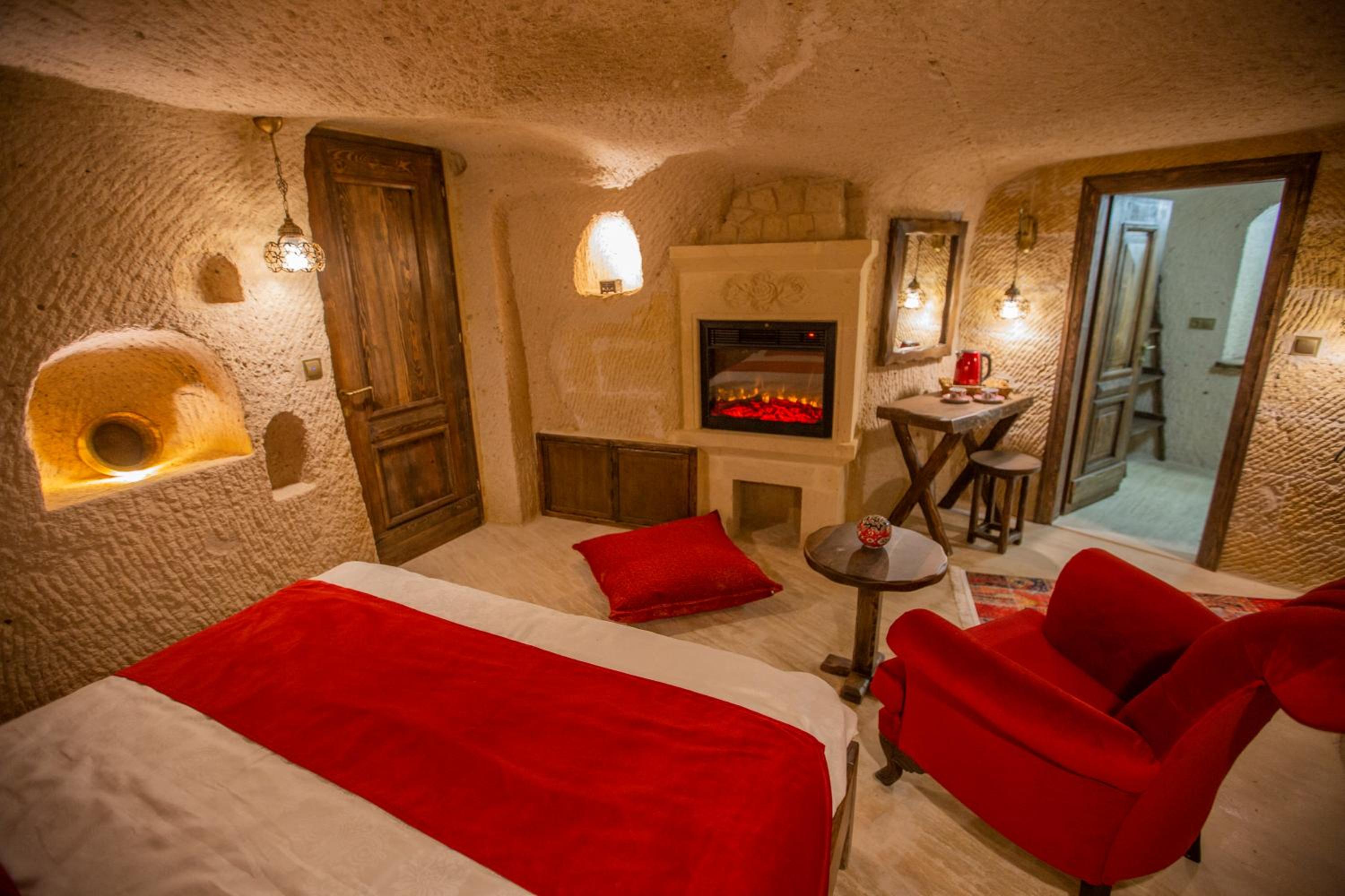 Deluxe Room - Photo 4