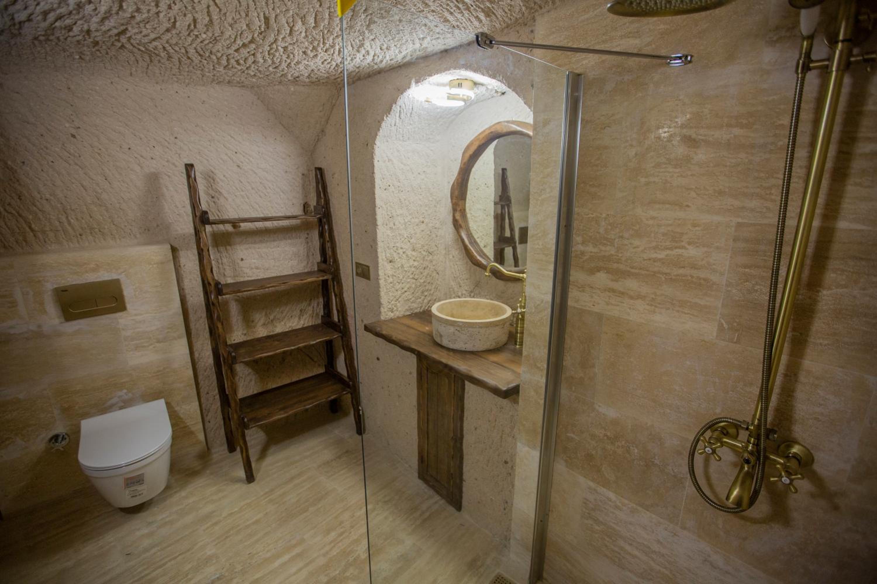 Deluxe Room - Photo 6