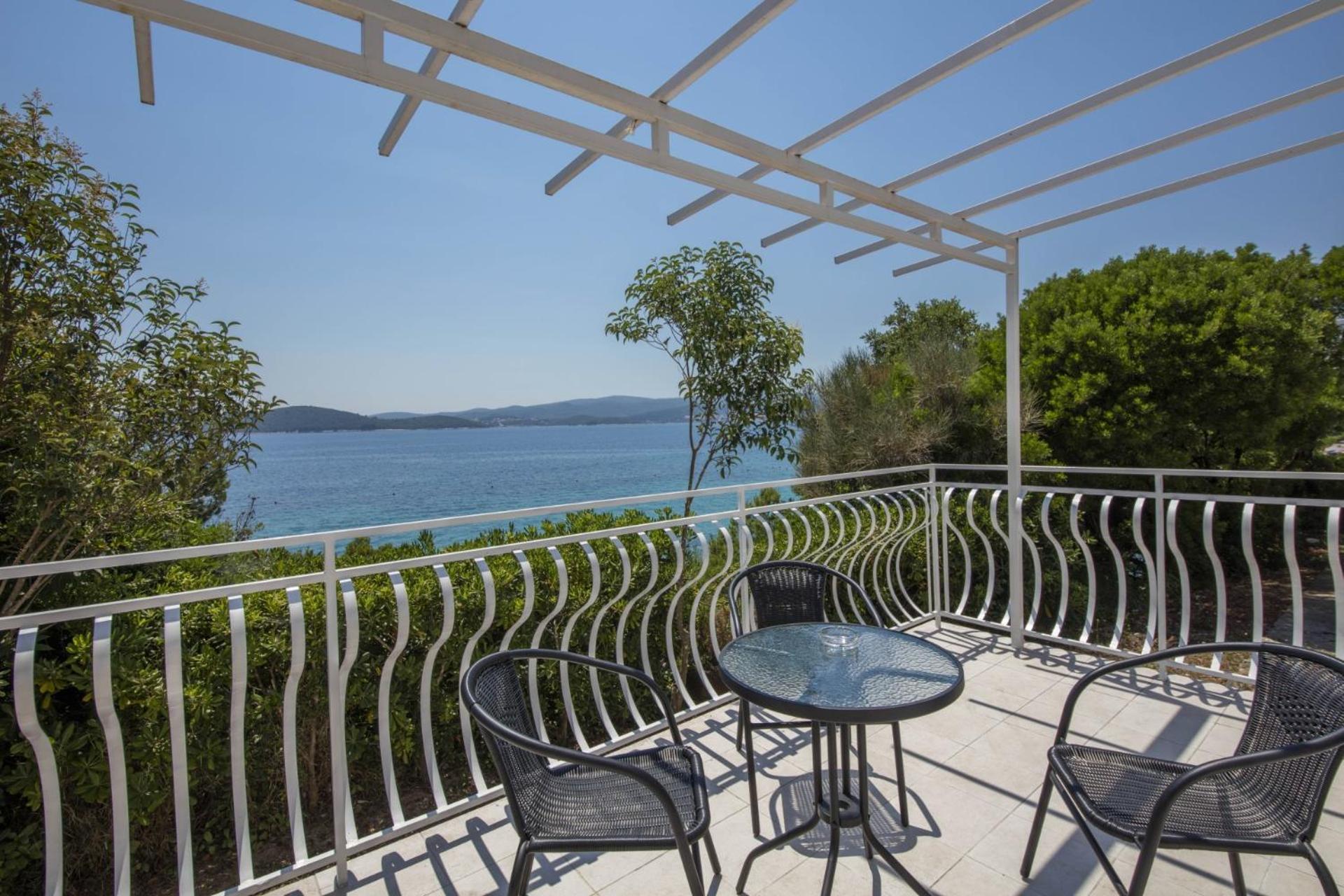 Suite with Seaside Balcony photo 3