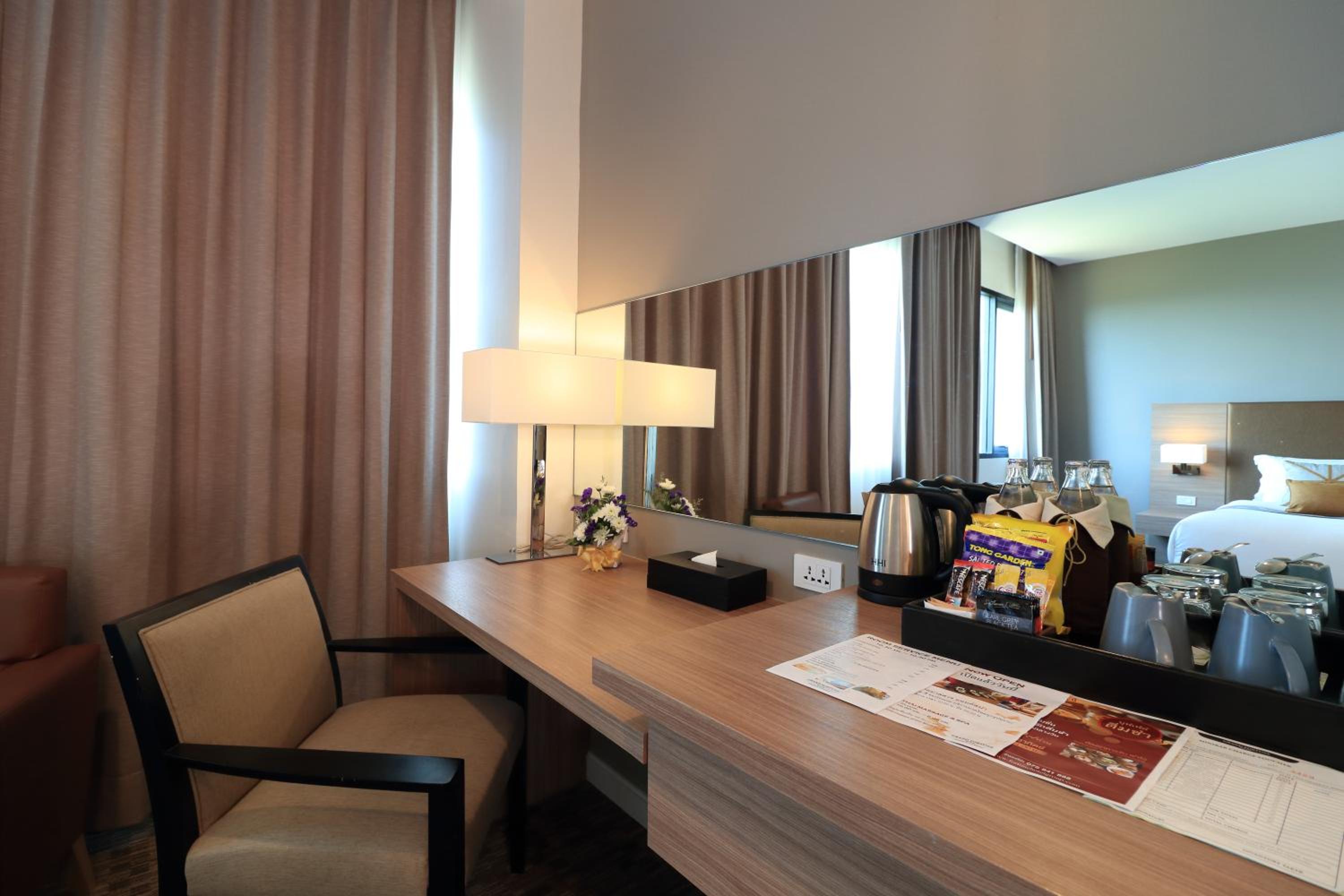 Superior King Room - Photo 4