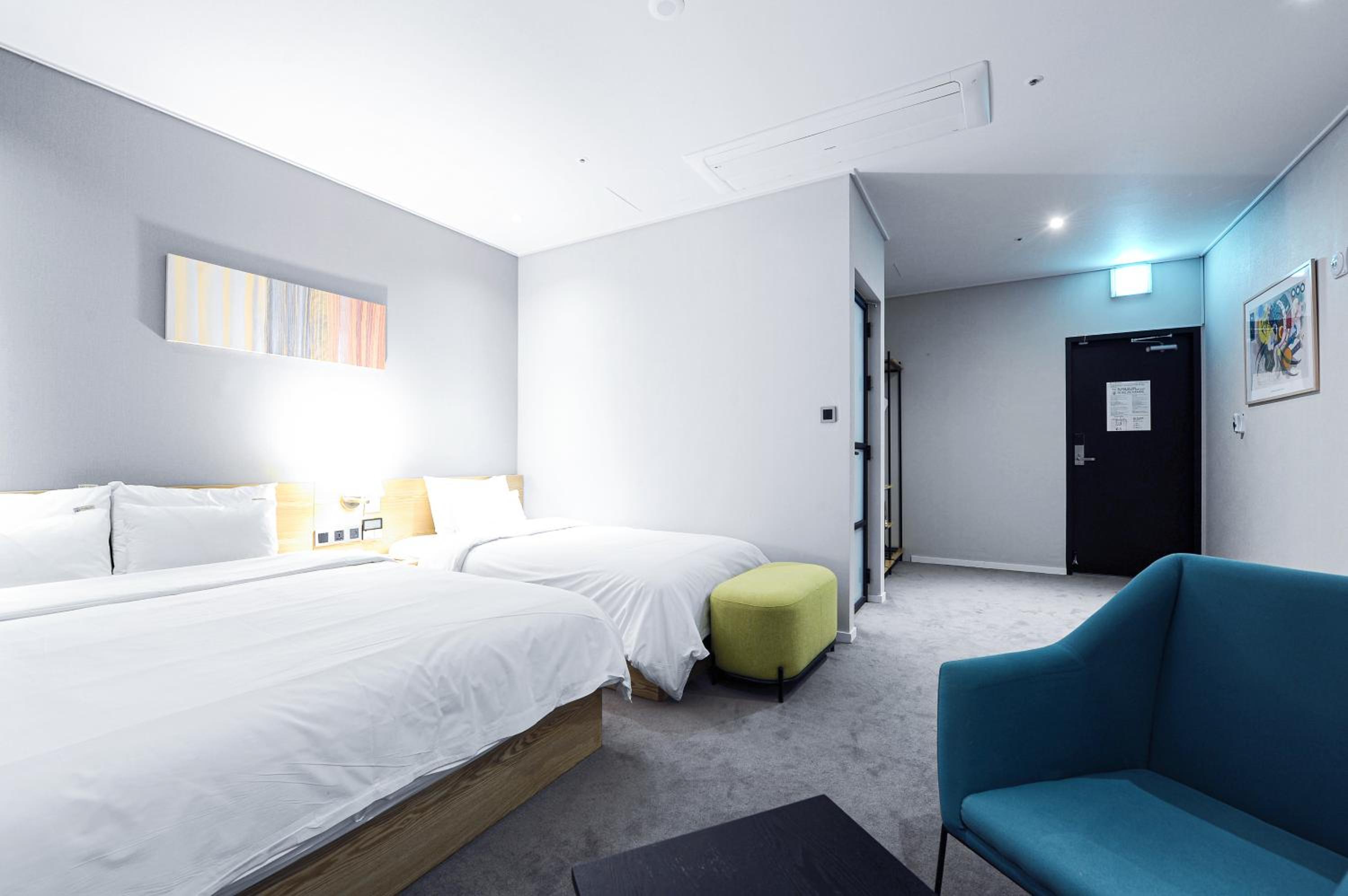Executive Suite with Sea View - Photo 3