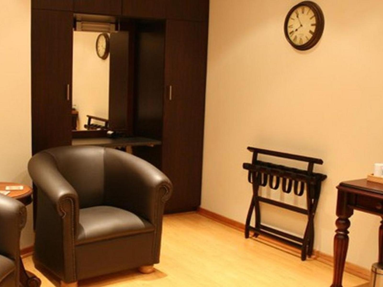 Executive Queen Room - Photo 6
