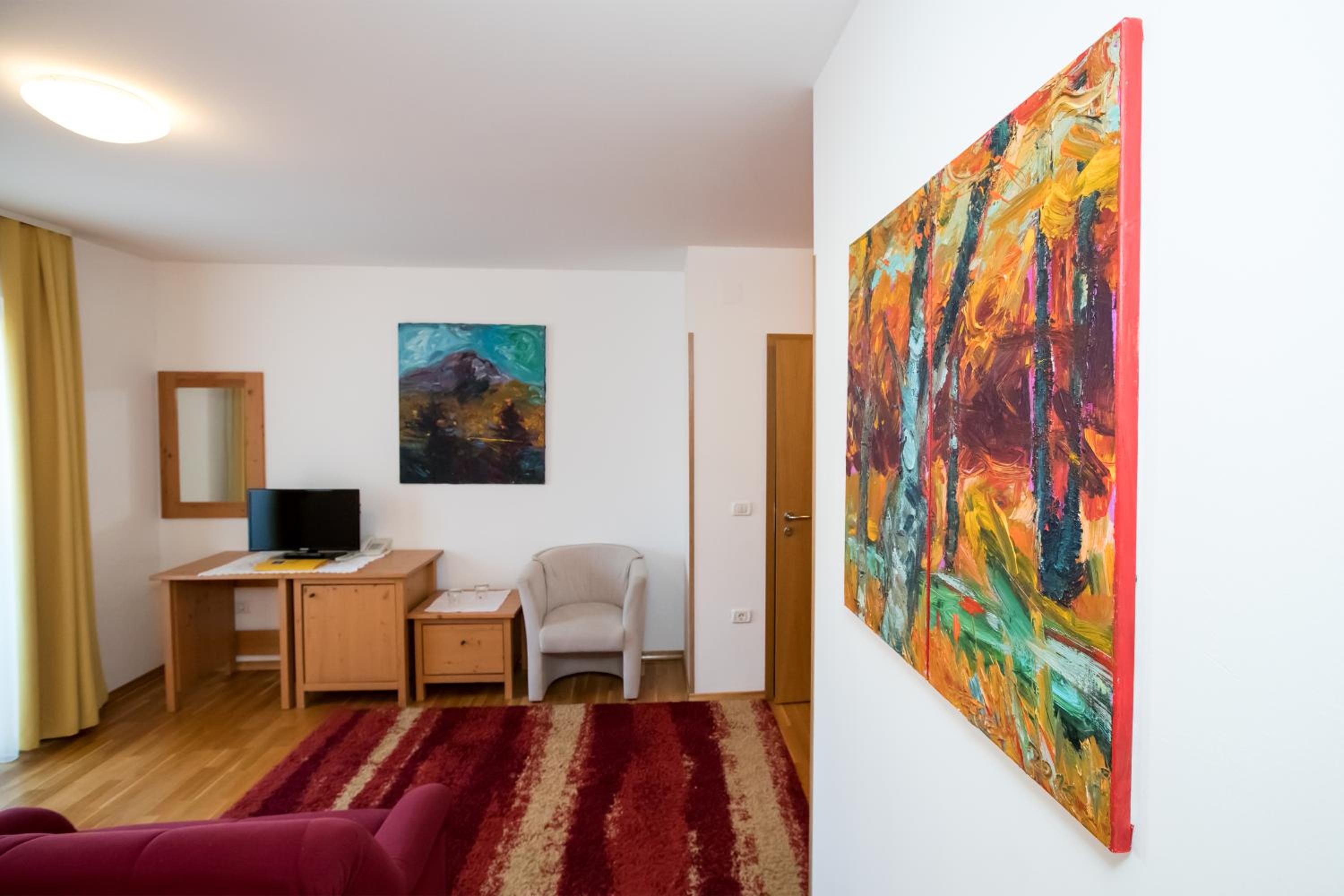 Triple Room with Balcony - Photo 15