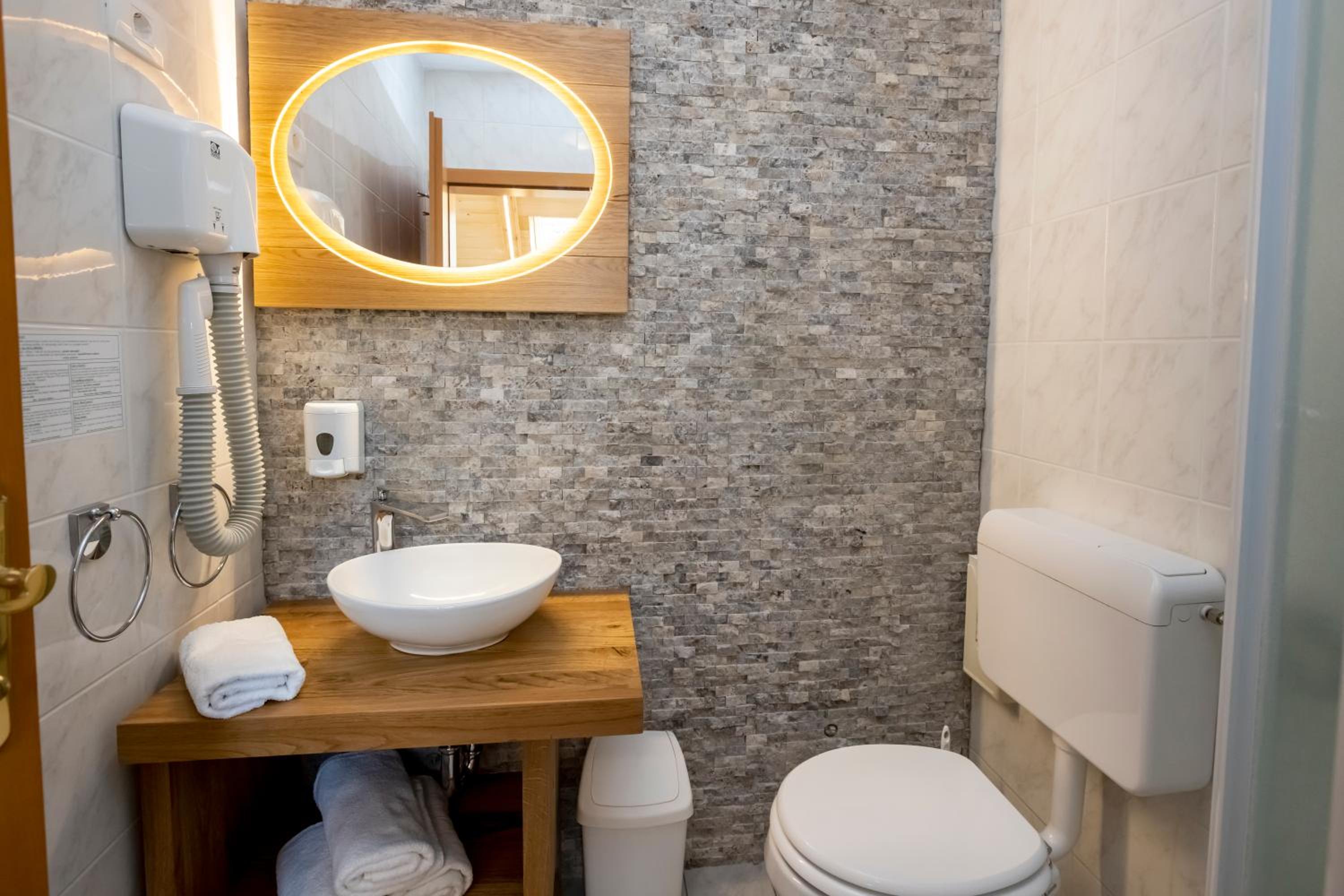 Triple Room - Photo 2