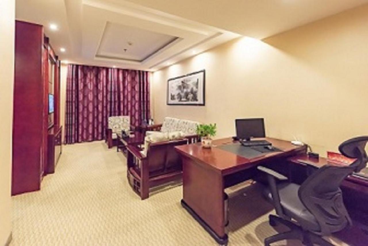 Mainland Chinese Citizens - Suite