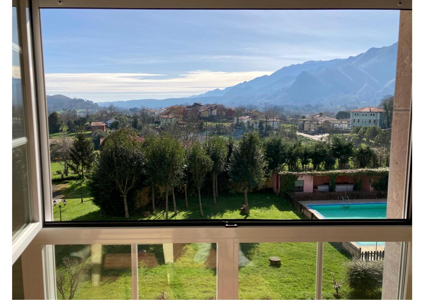 Habitación Familiar con Vista a la Montaña