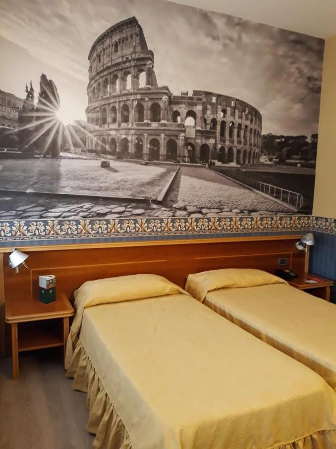 Standard Double or Twin Room photo 3