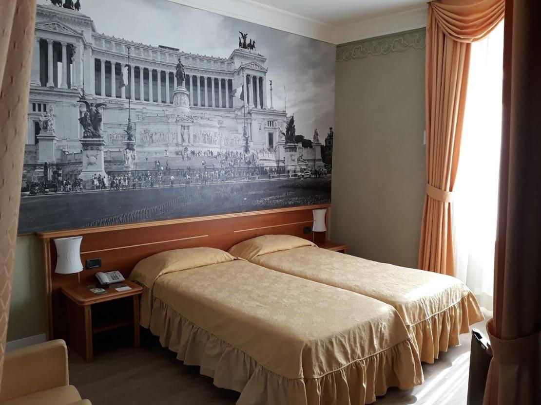 Standard Double or Twin Room photo 2