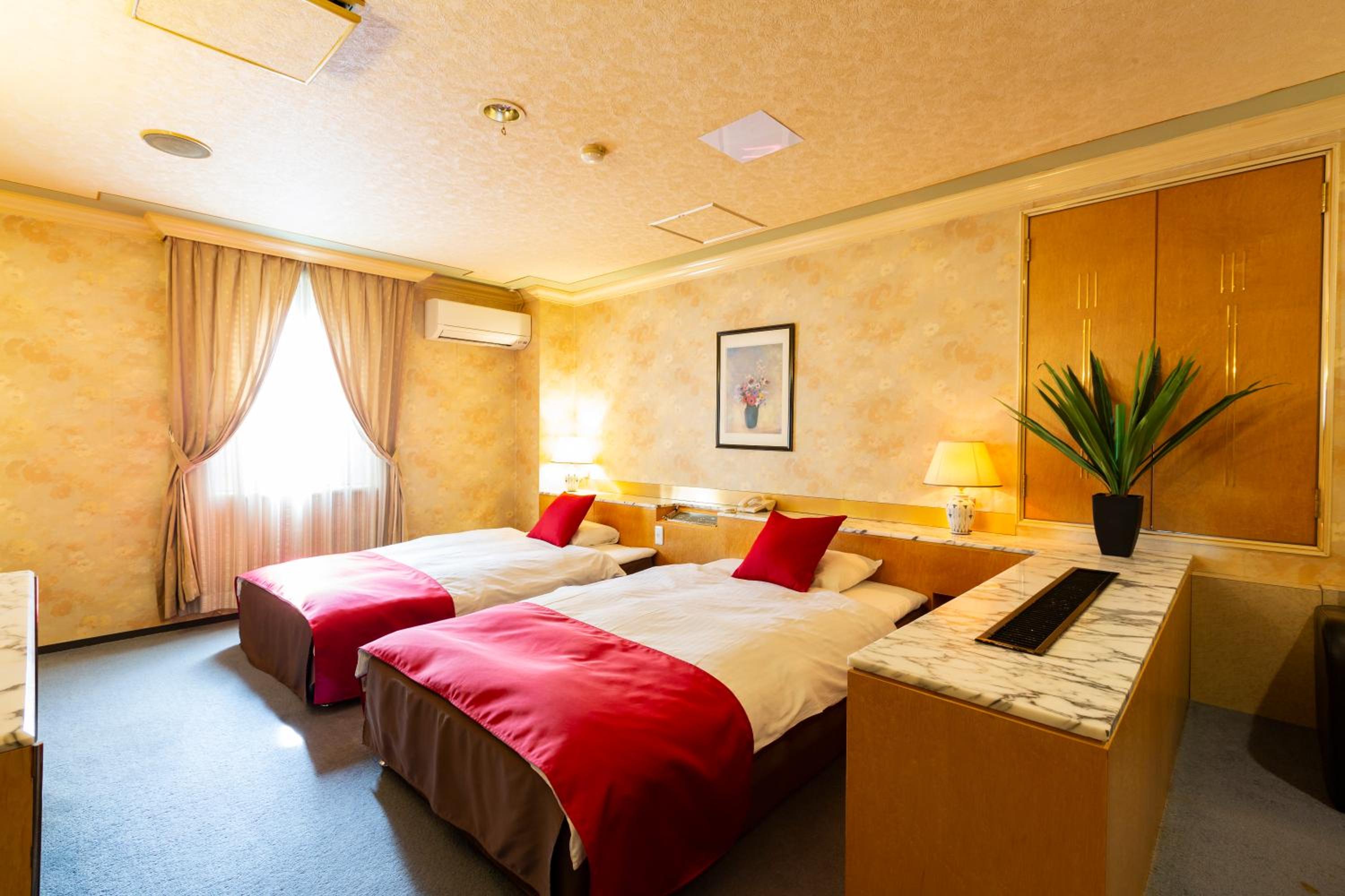 Superior Twin Room - Photo 11