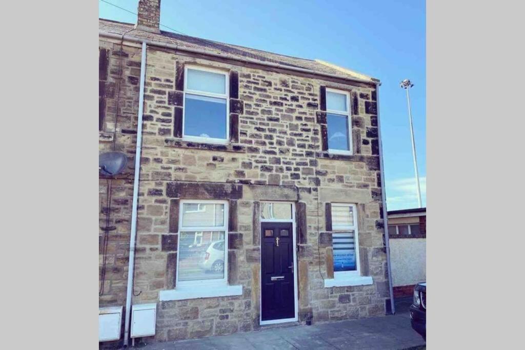 Two-Bedroom House photo 2
