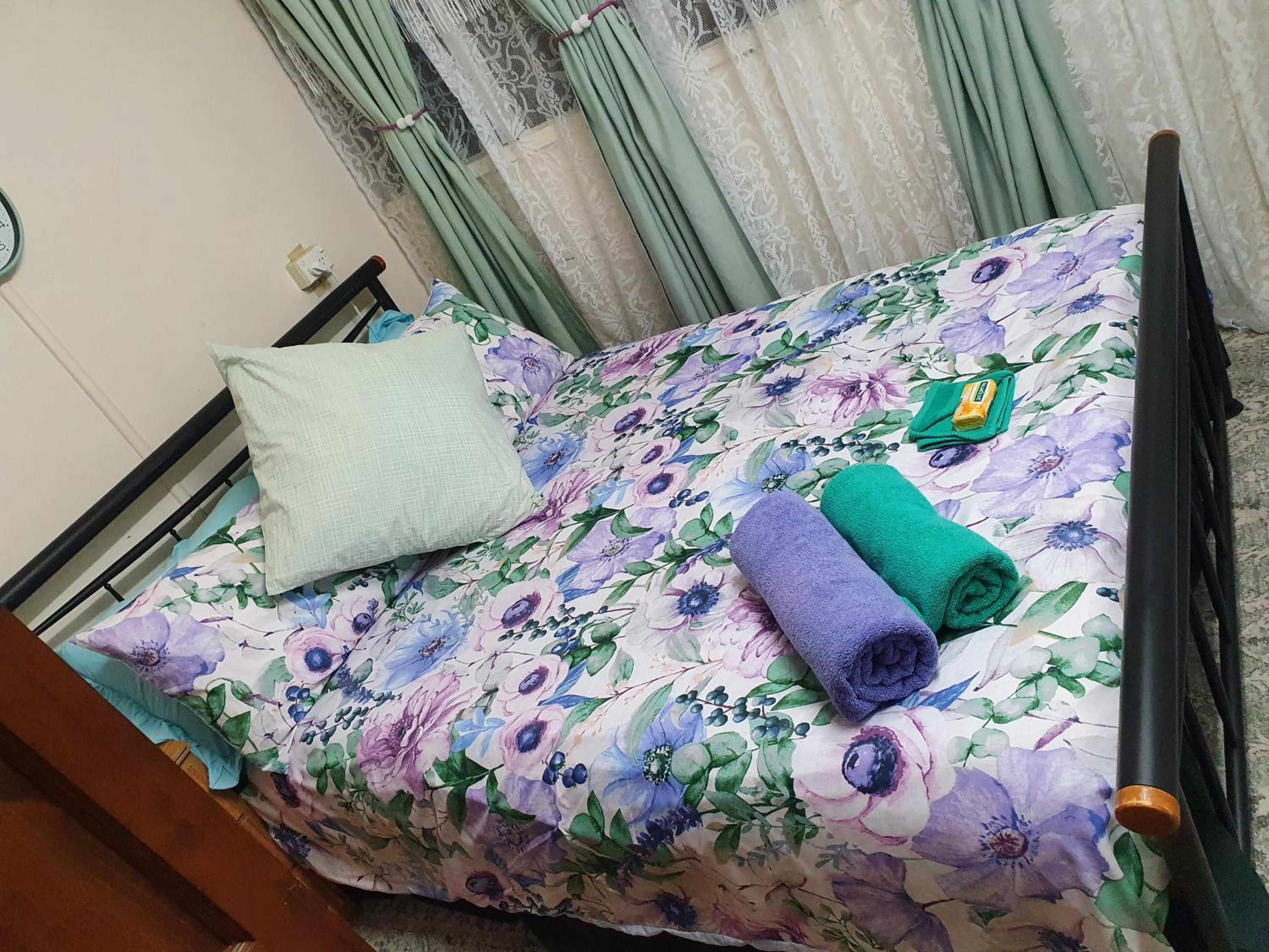Budget Double Room - Photo 5