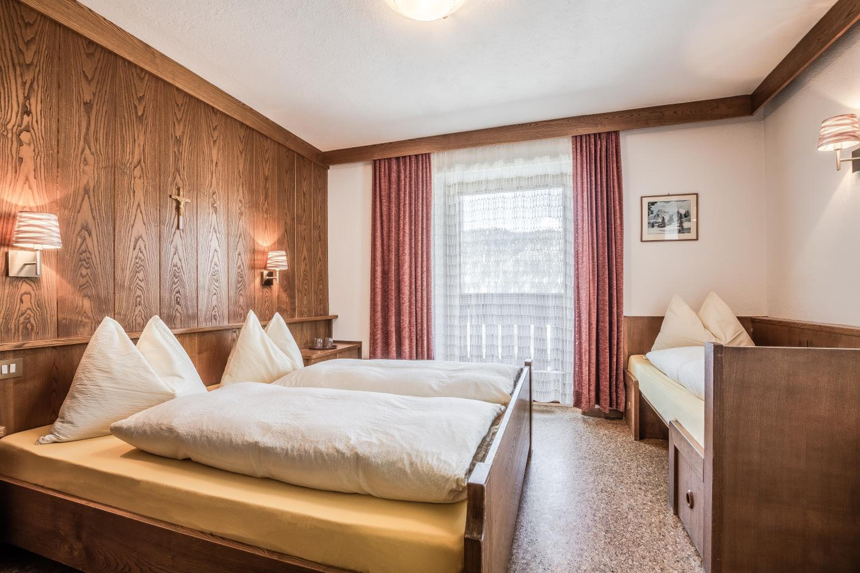 Triple Room with Balcony photo 3