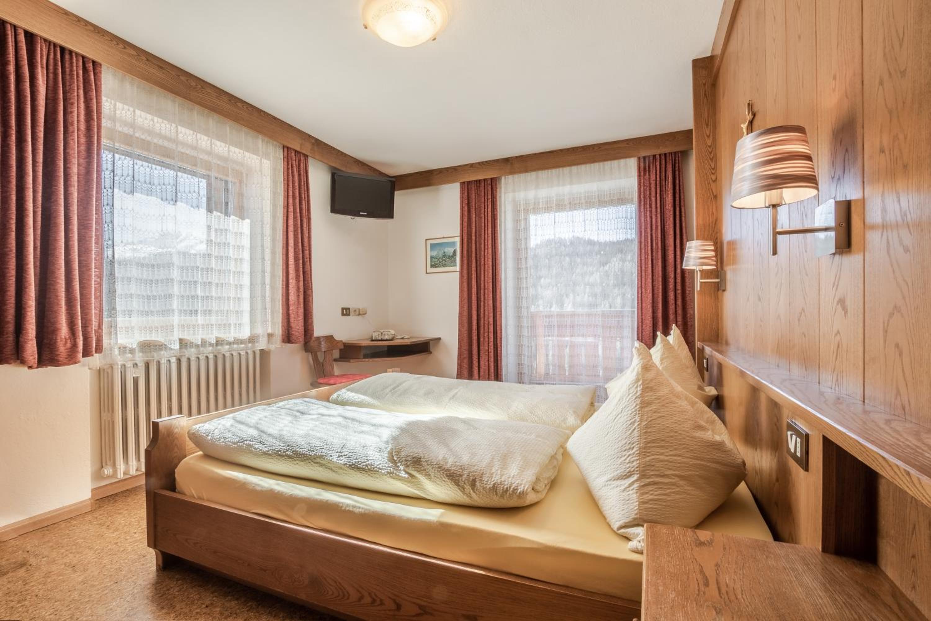 Double Room with Balcony - Photo 4