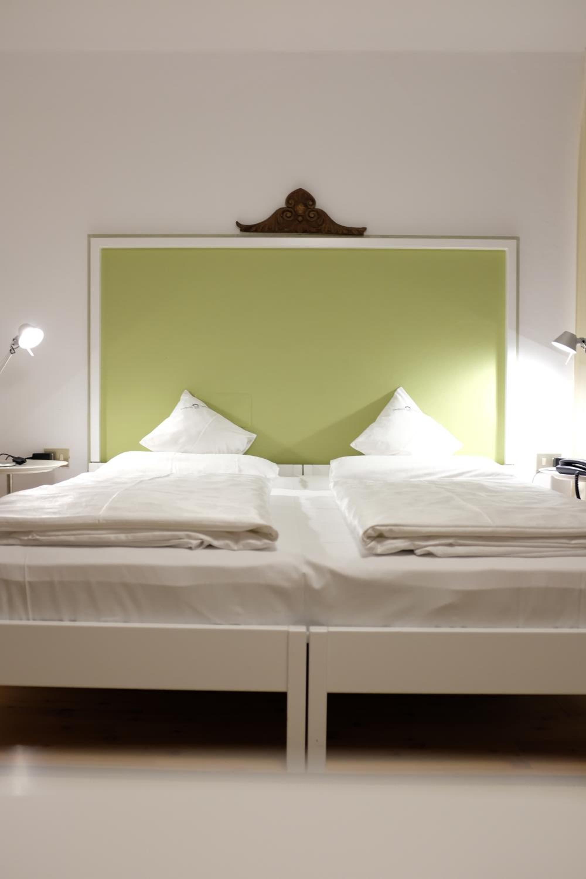 Executive Plus Double or Twin Room - Photo 16