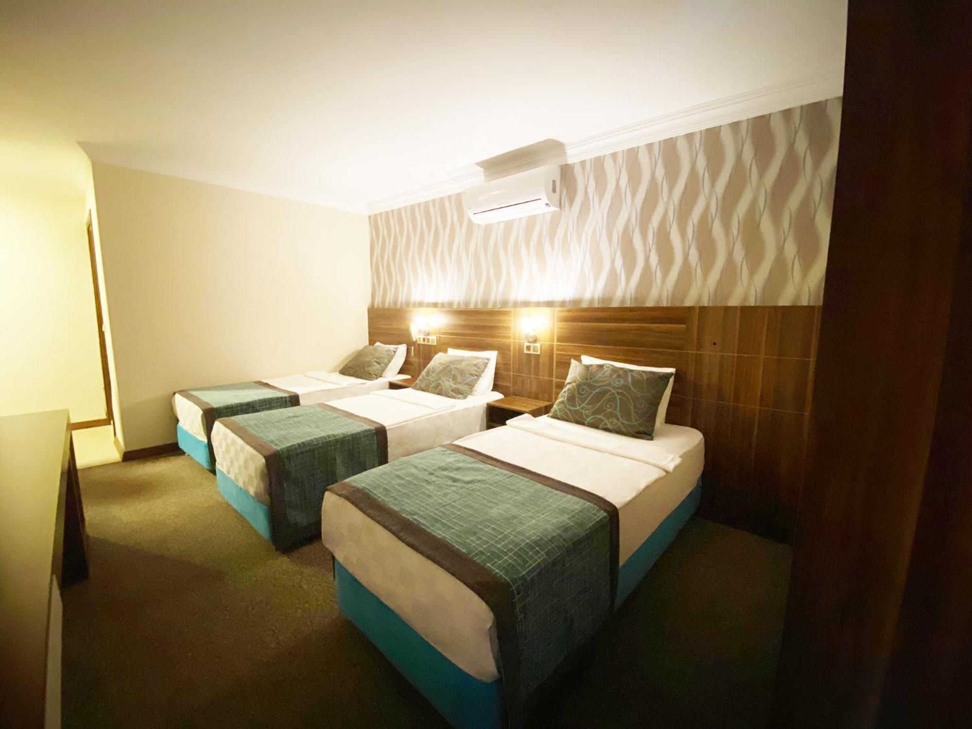 Standard Triple Room - Photo 3