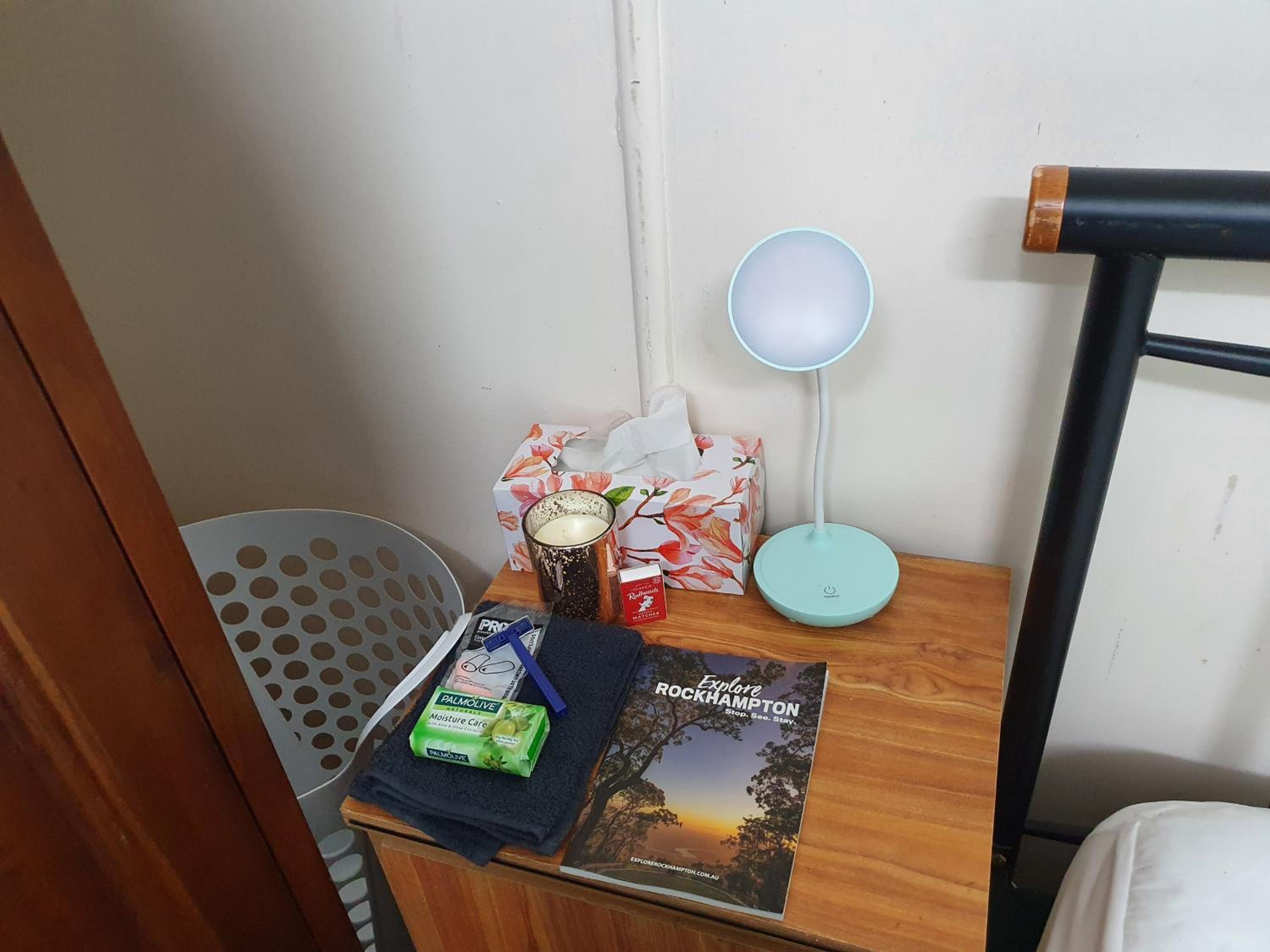 Budget Double Room - Photo 7
