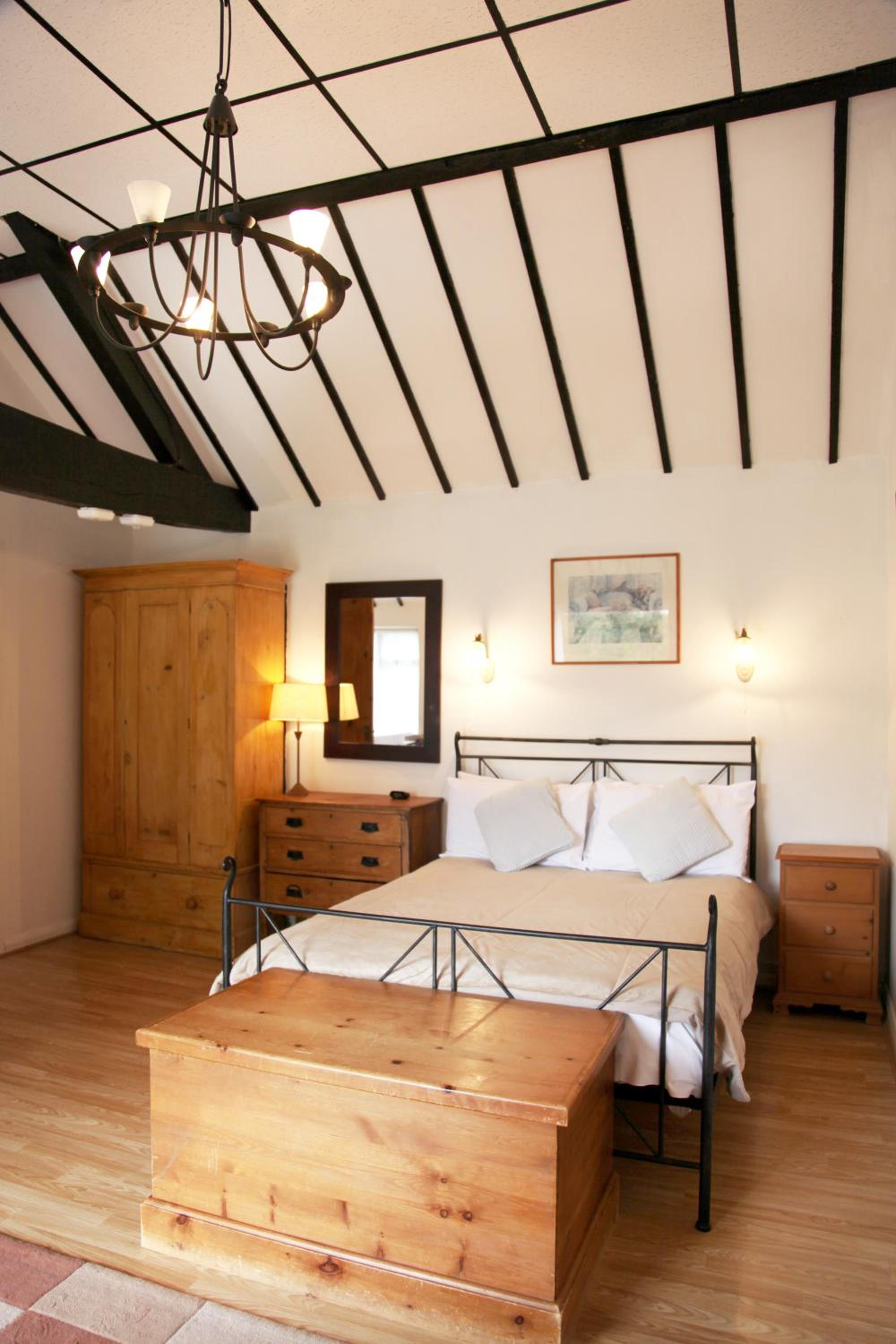 Large Studio Cottage photo 3