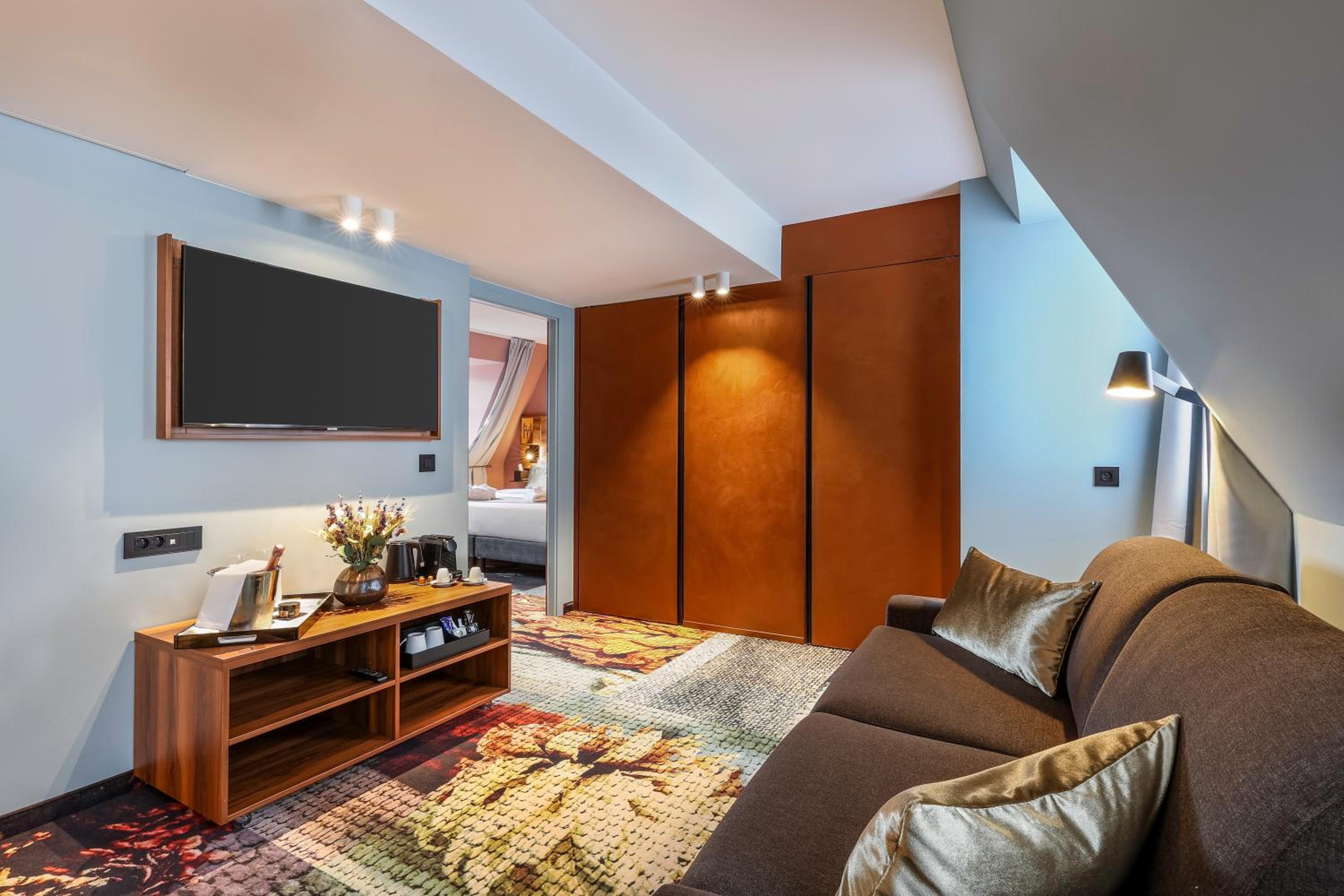 King Suite with Sofa Bed - Photo 2