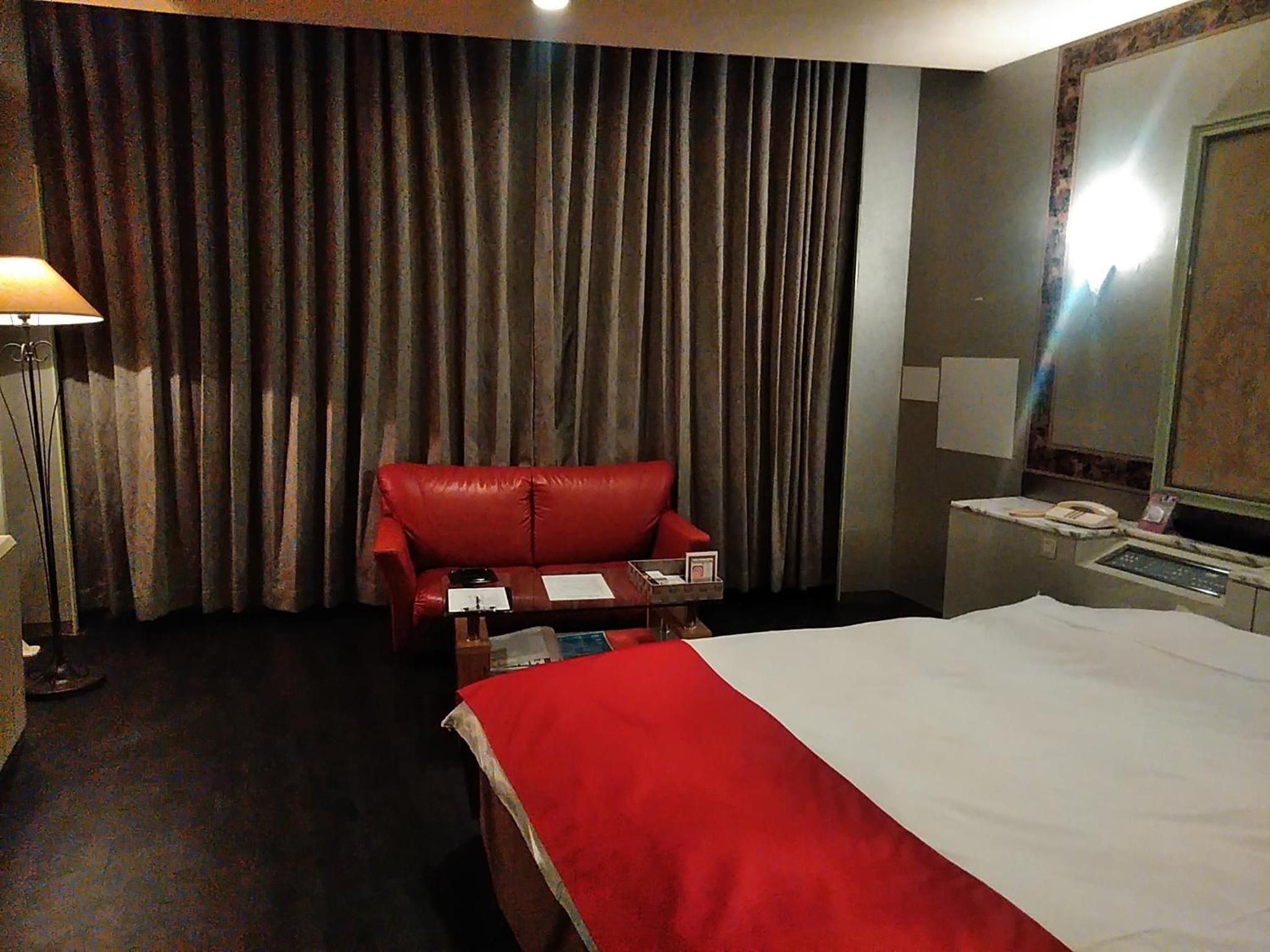Large Double Room - Photo 8