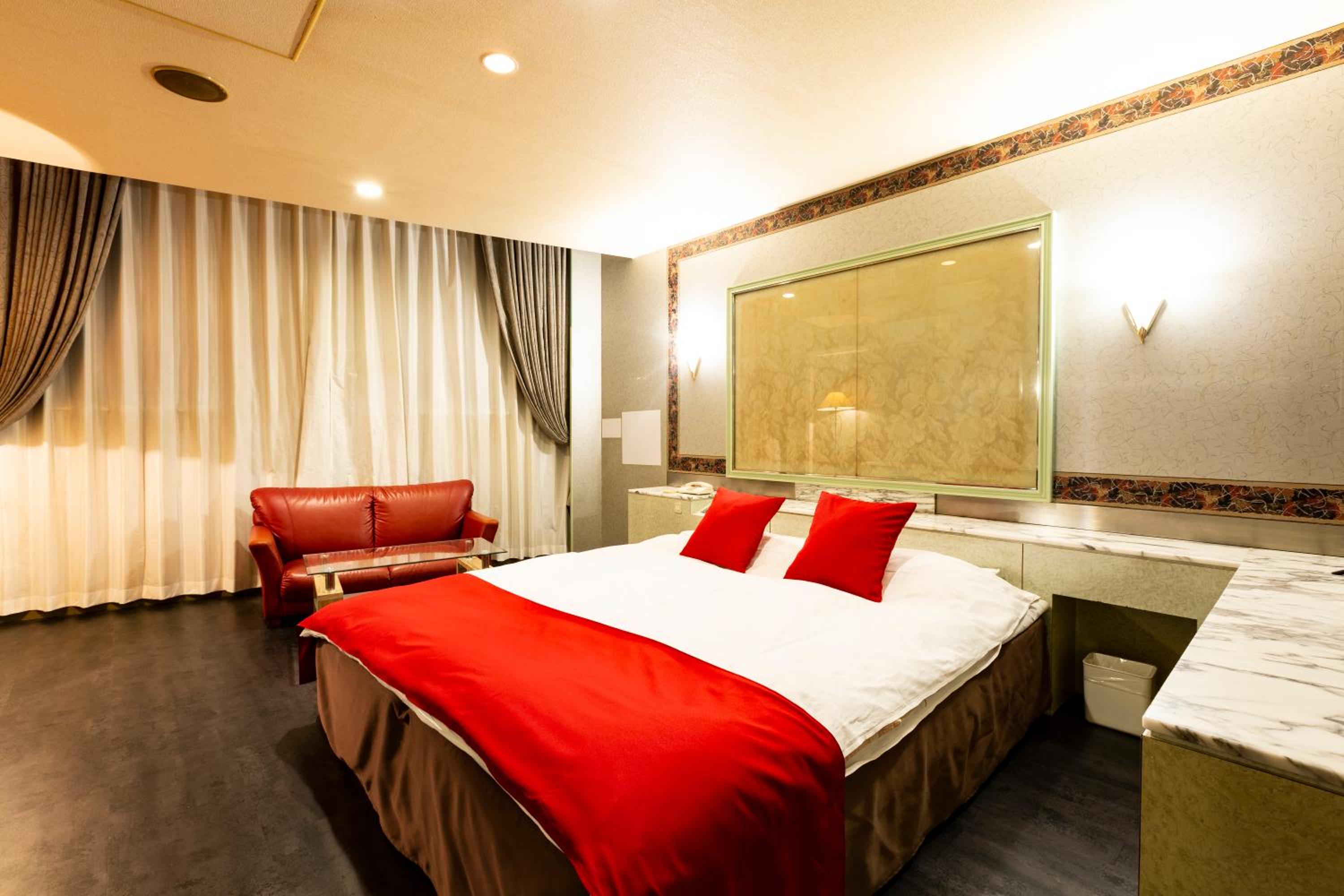 Large Double Room - Photo 14