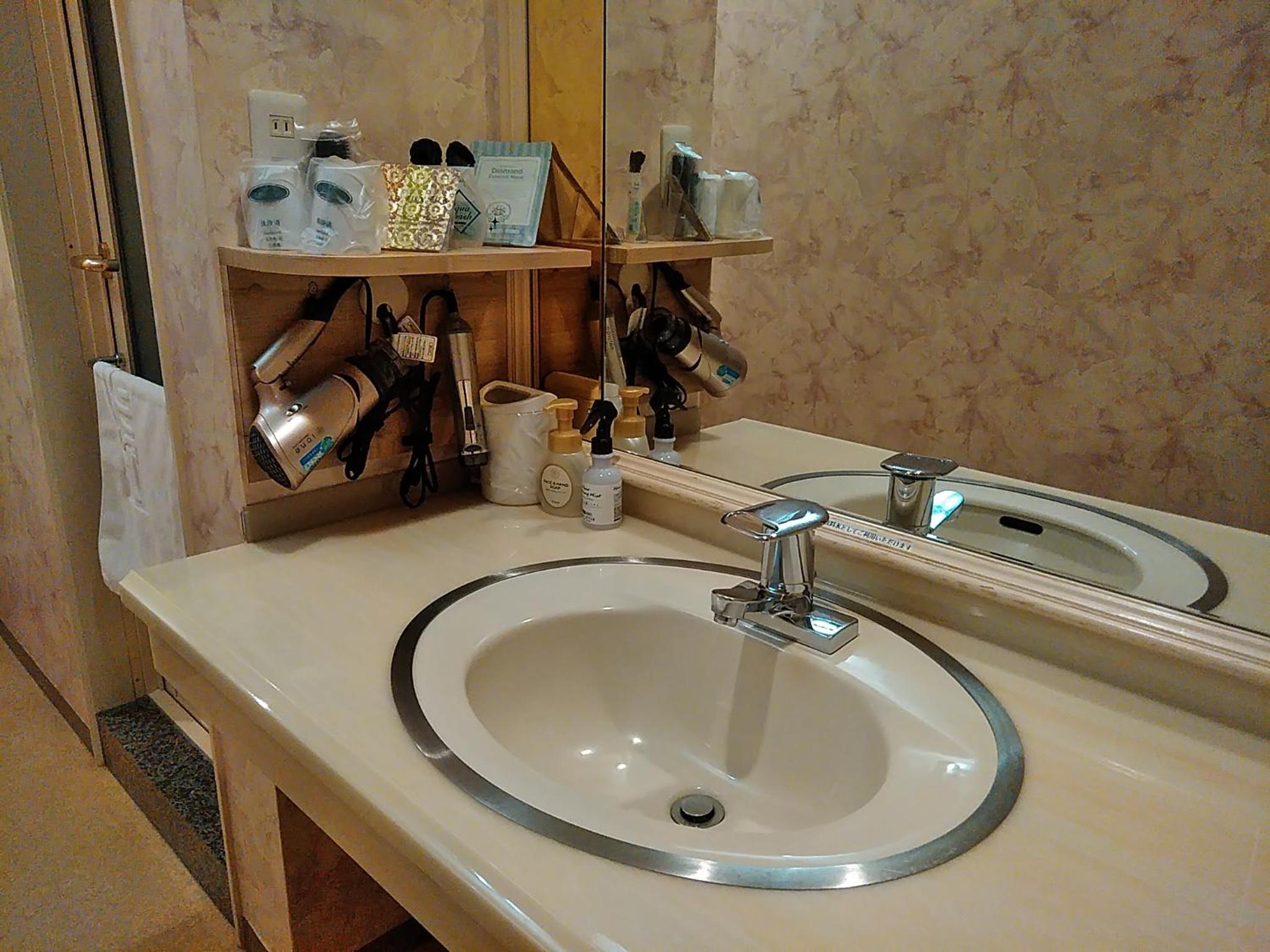 Superior Twin Room - Photo 8