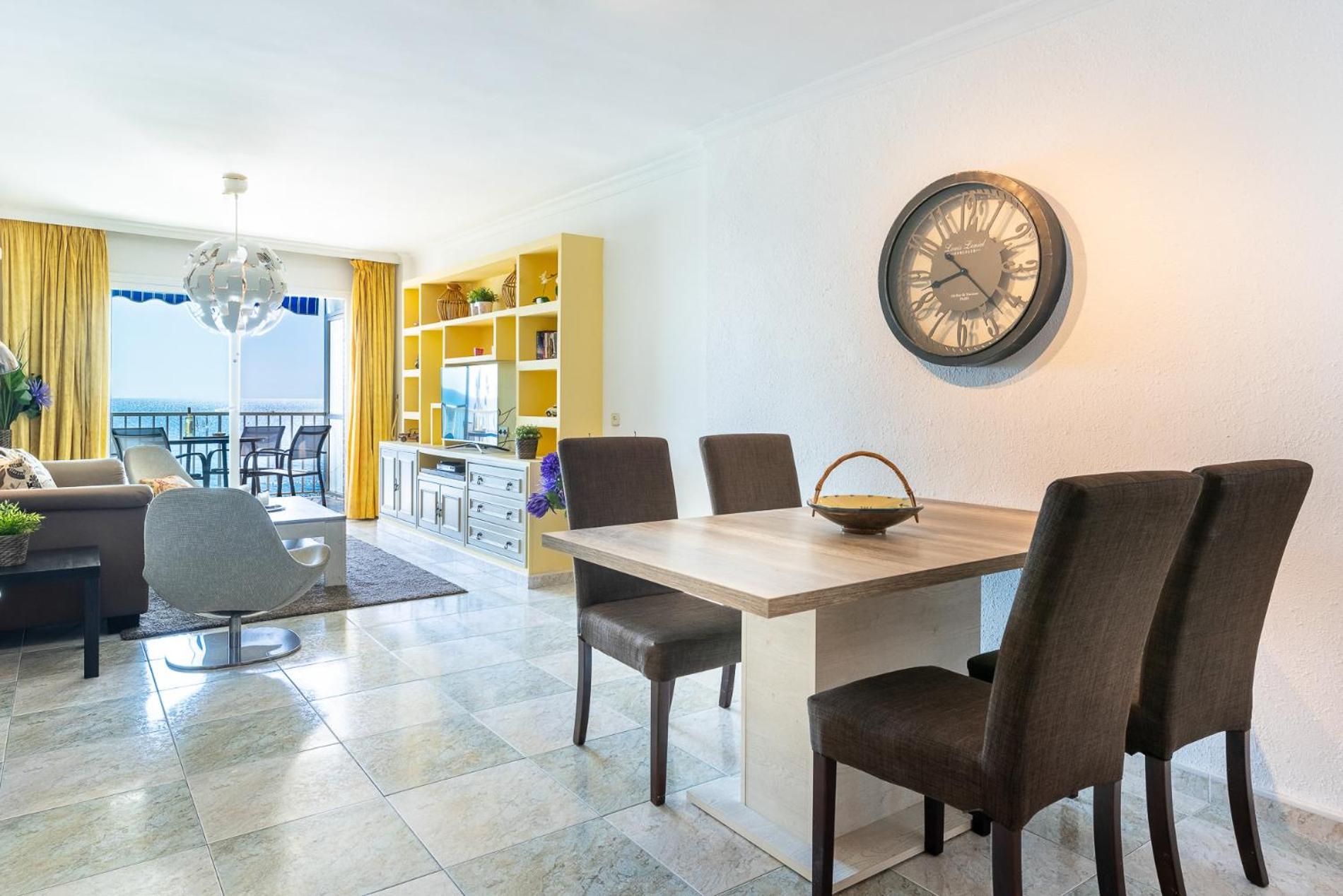 Apartamento con vista al mar