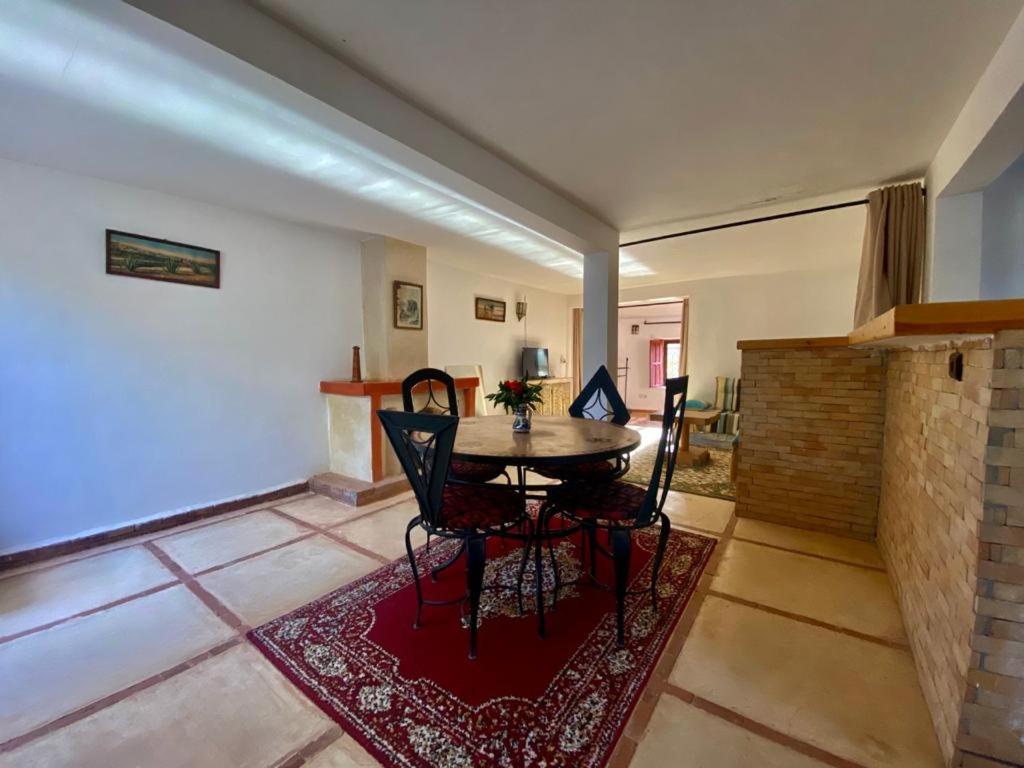 Apartment with Lake View - Photo 8