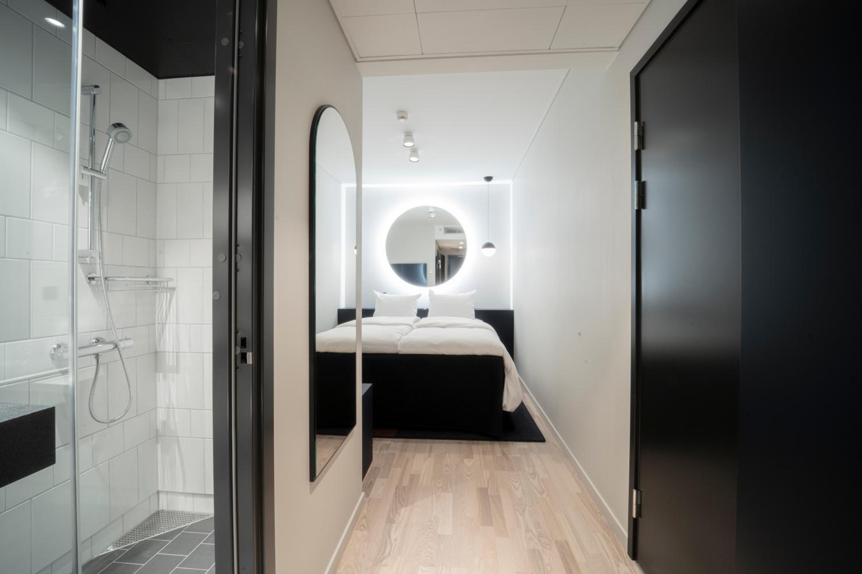 Compact Double (No Window) photo 2