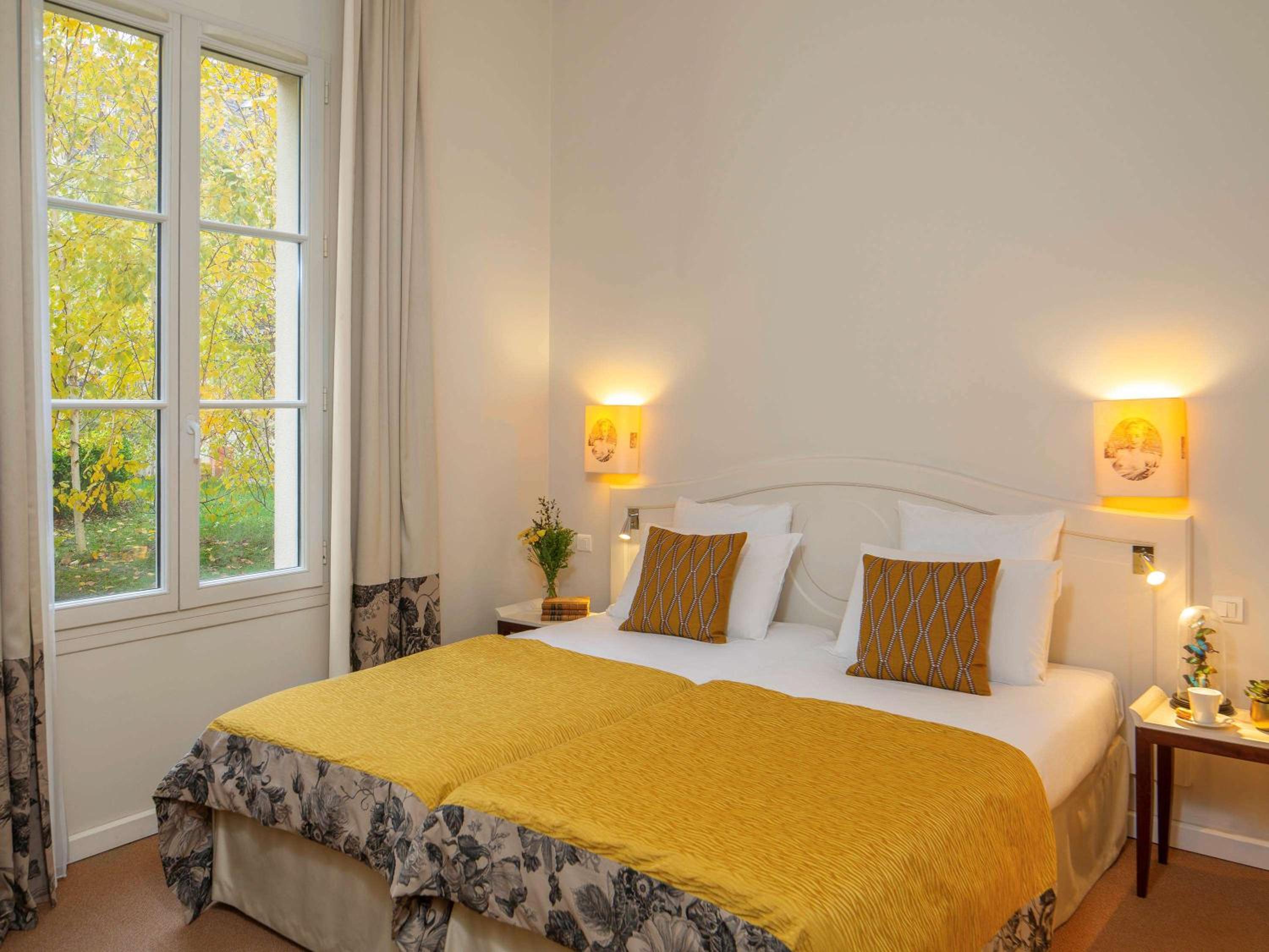 Standard Twin Room - Photo 4