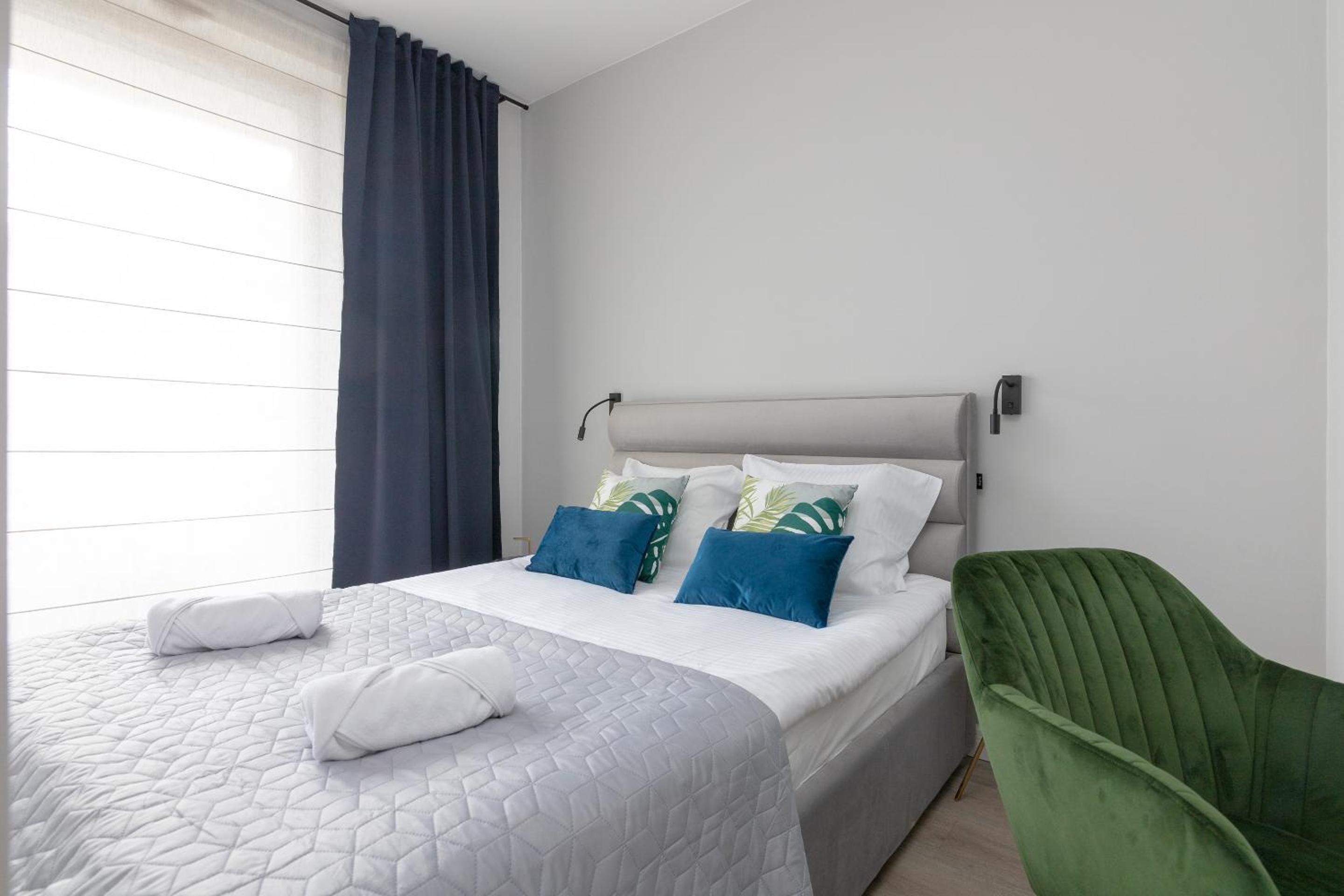 One-Bedroom Apartment - Photo 1