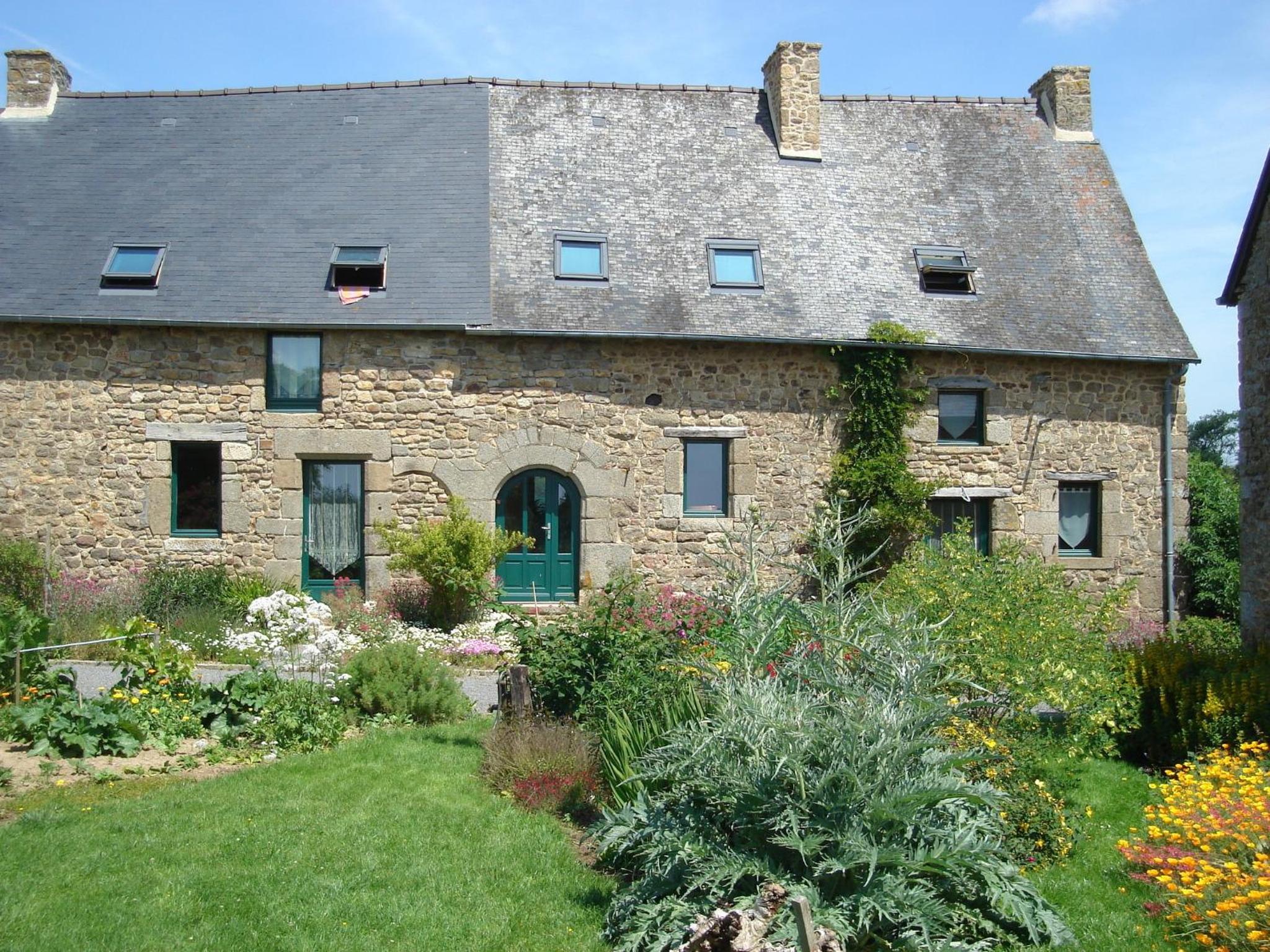 Two-Bedroom House (4 Adults) photo 1