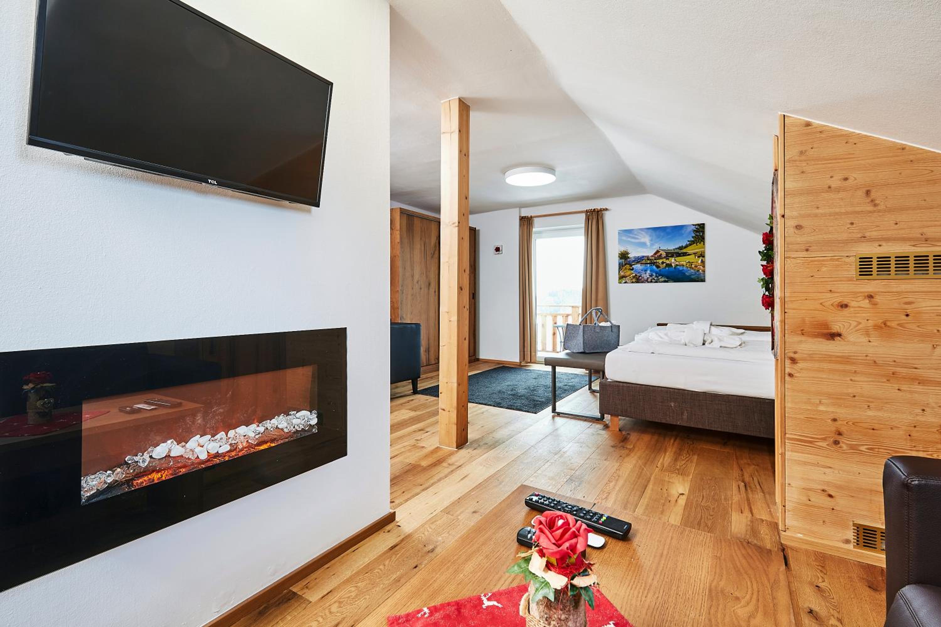 Double Room - Photo 18