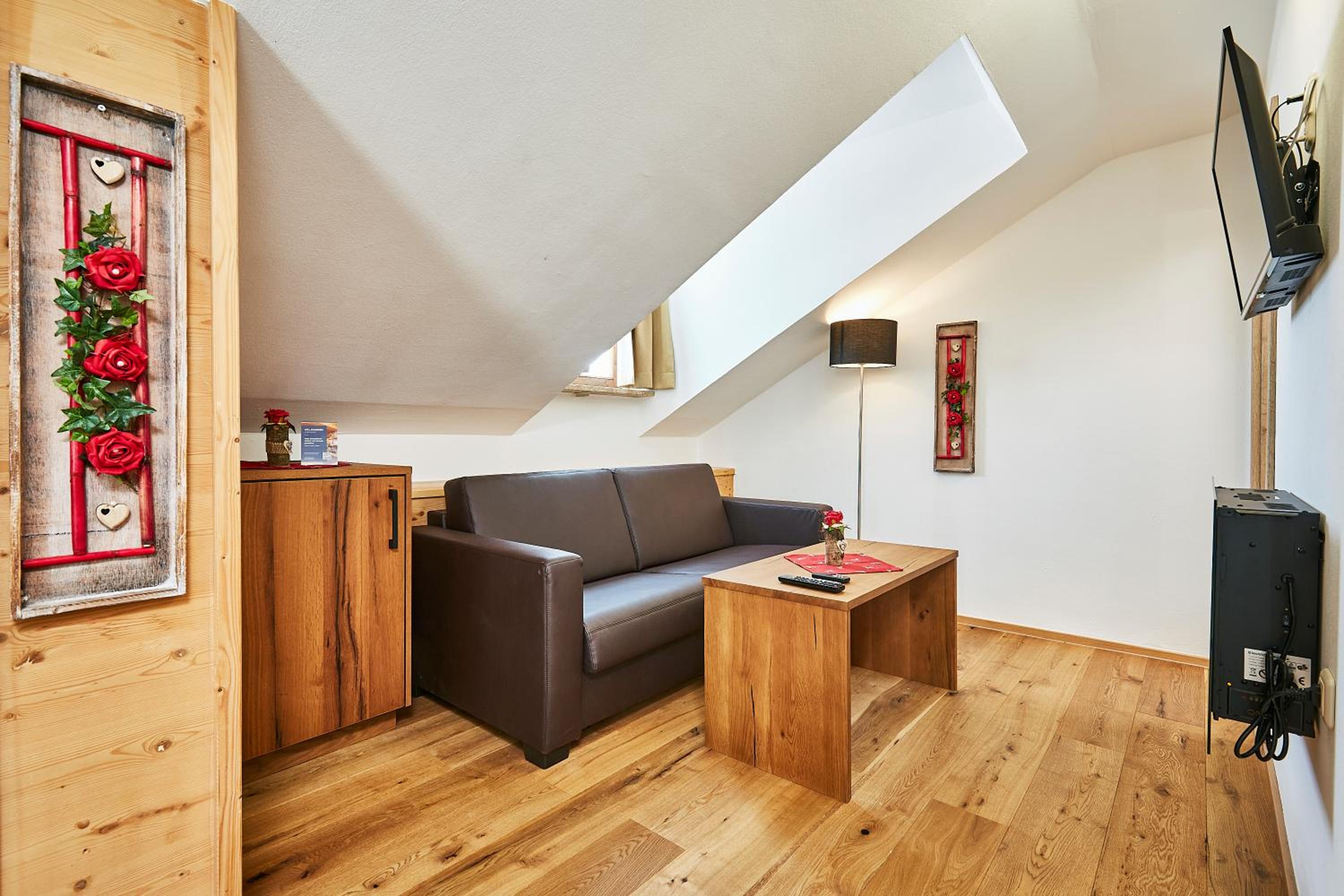 Double Room - Photo 25