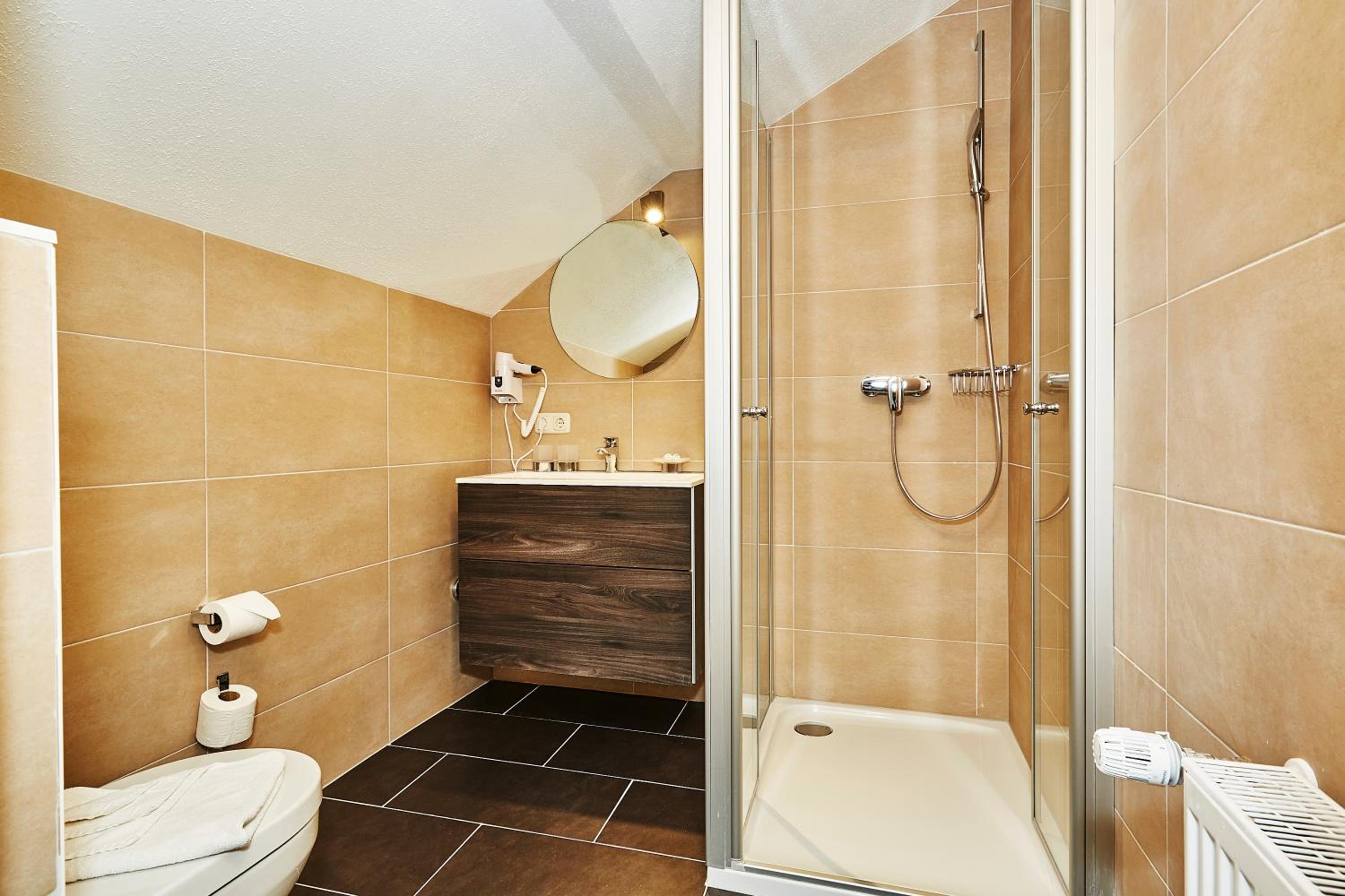 Double Room - Photo 28