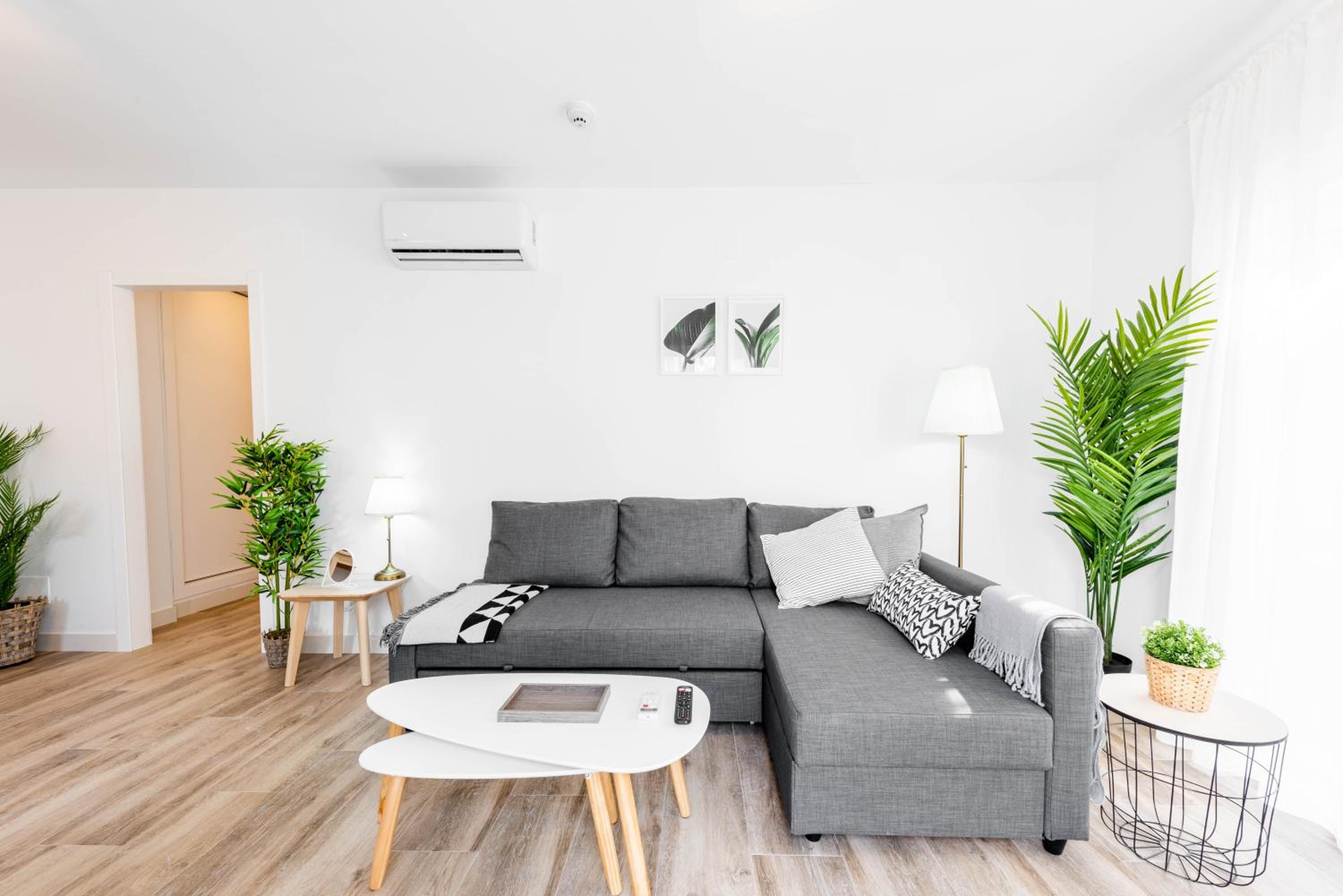 One-Bedroom Apartment - Photo 11