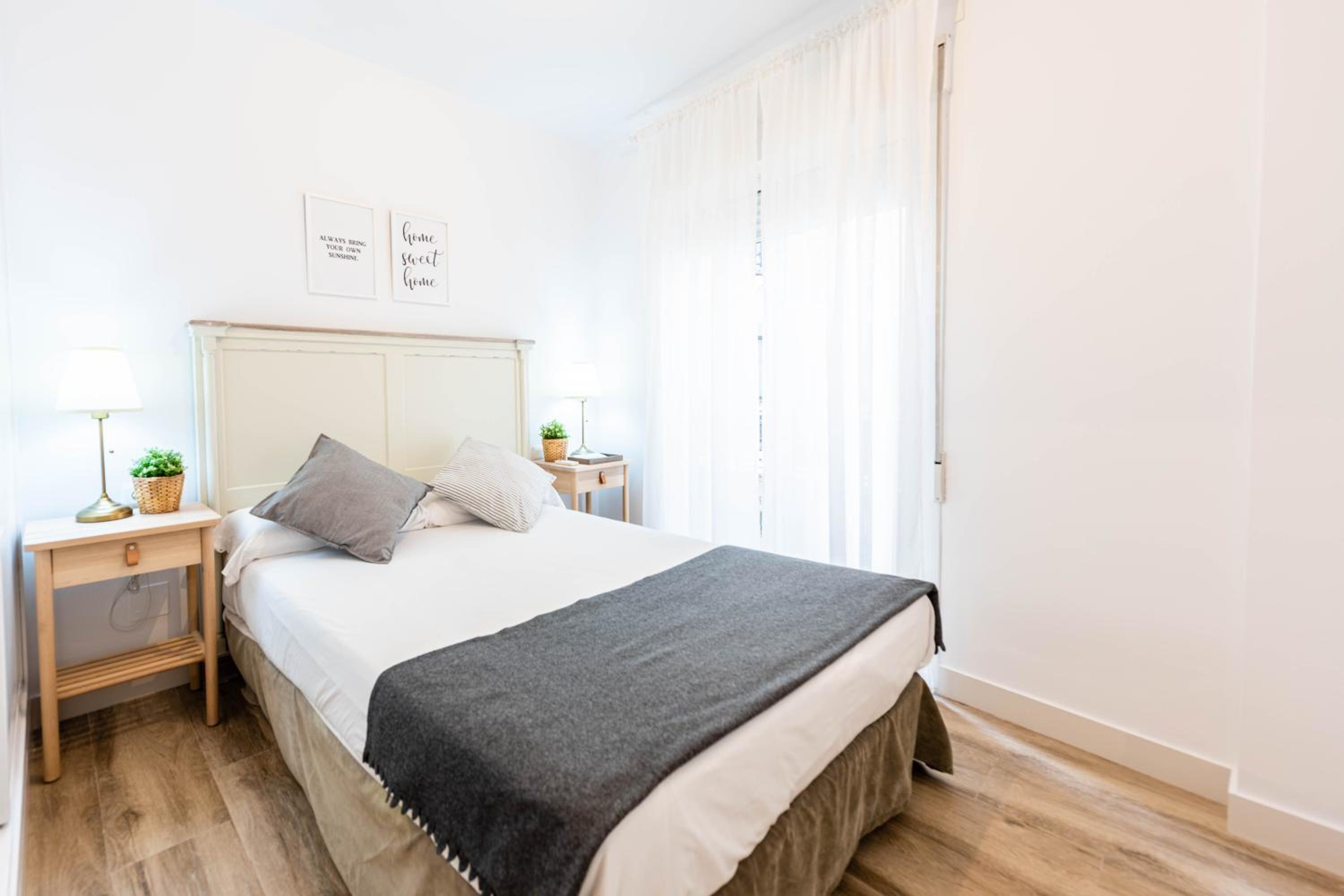 One-Bedroom Apartment - Photo 4