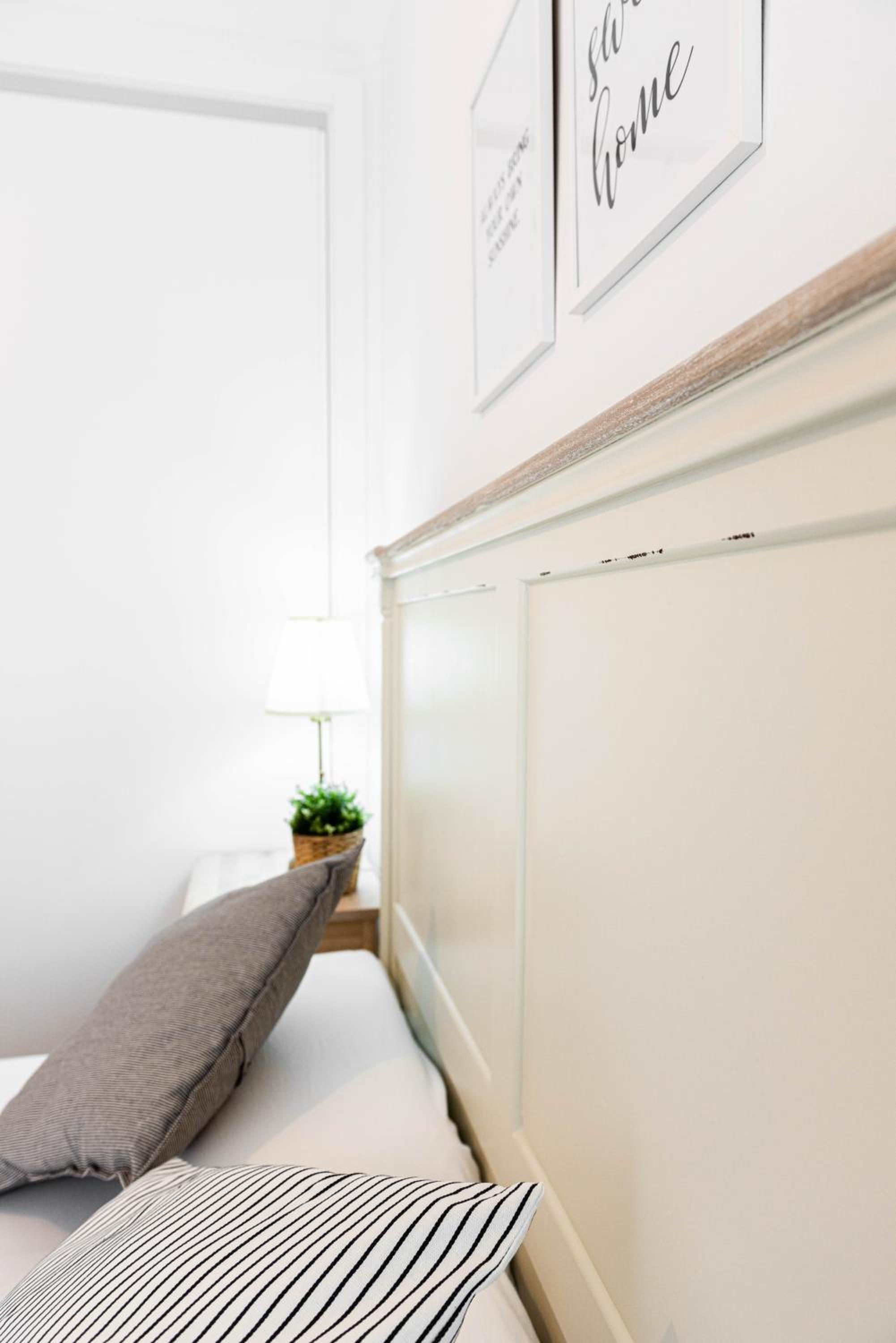 One-Bedroom Apartment - Photo 25