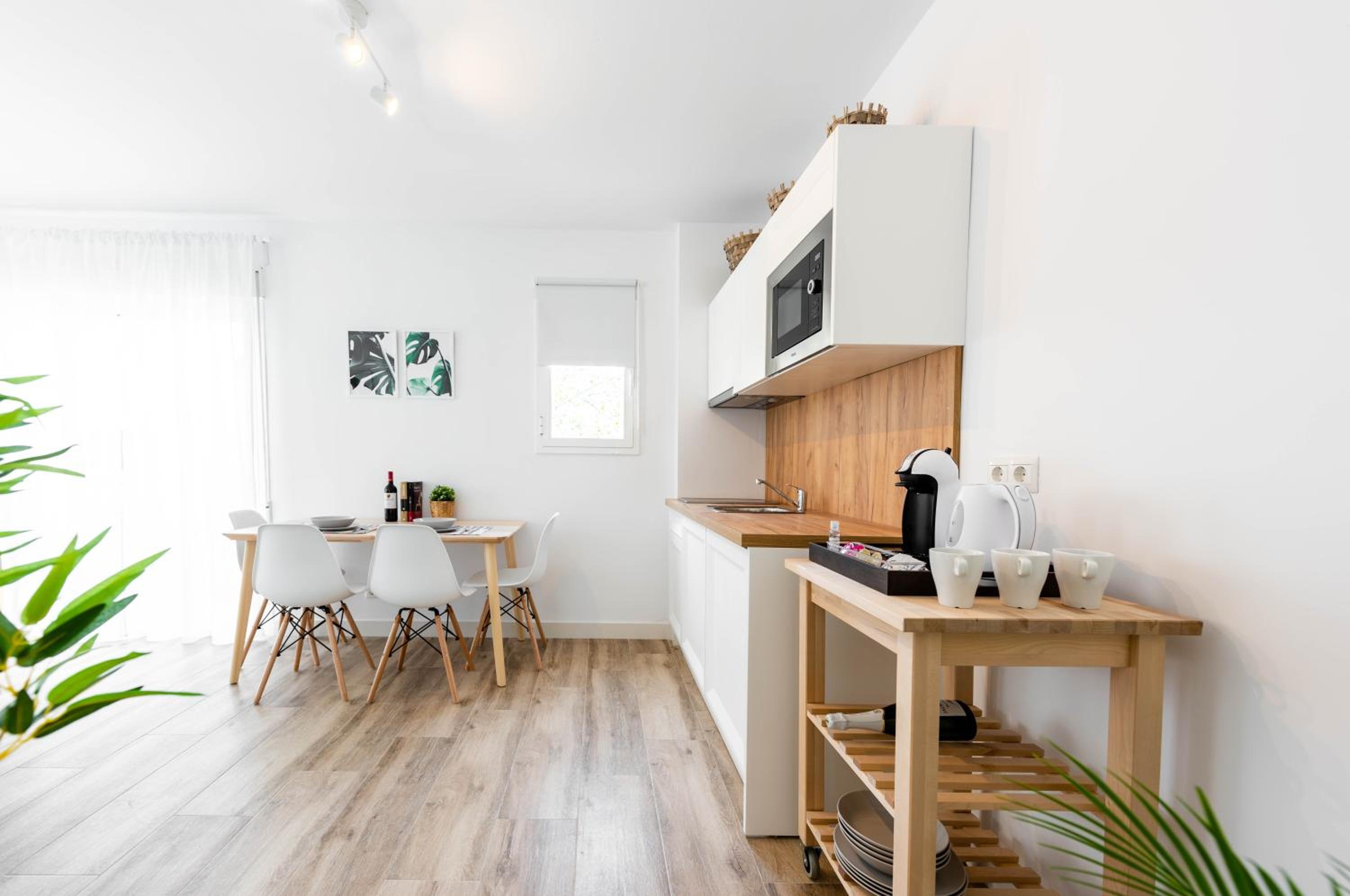 One-Bedroom Apartment - Photo 20